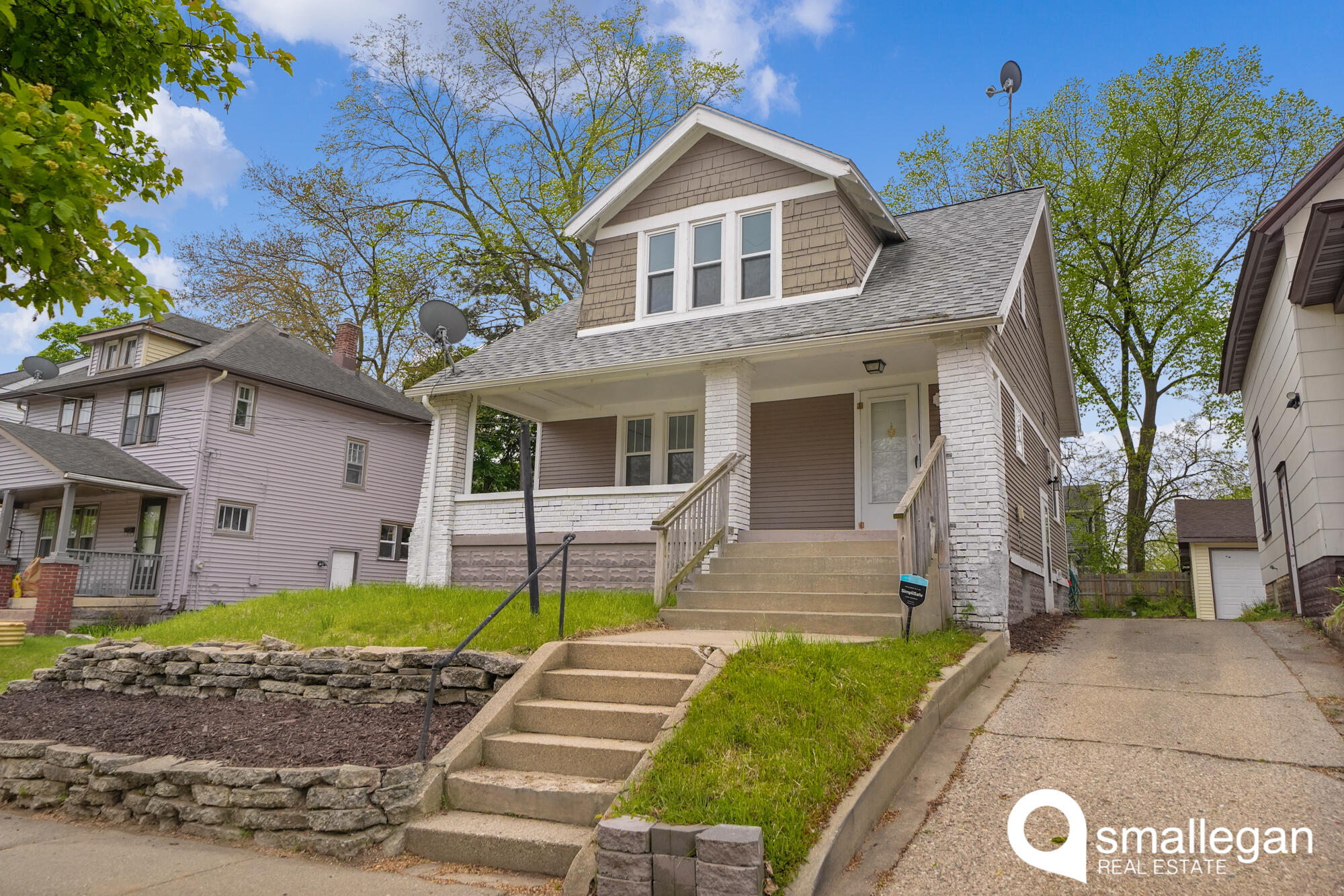 1047 Dallas Avenue SE Grand Rapids MI 49507