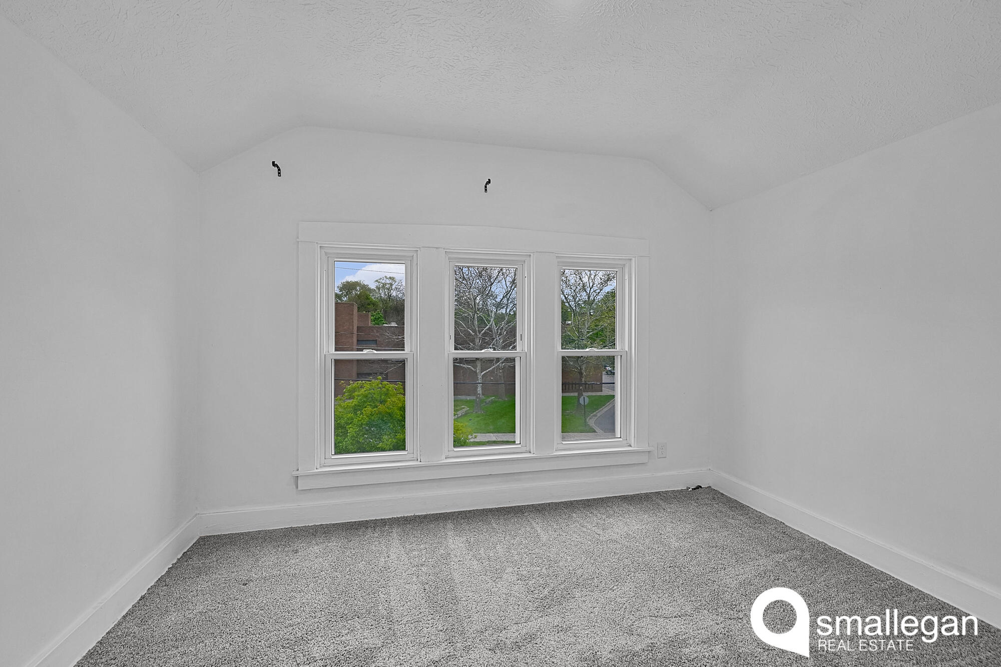 1047 Dallas Avenue SE Grand Rapids MI 49507