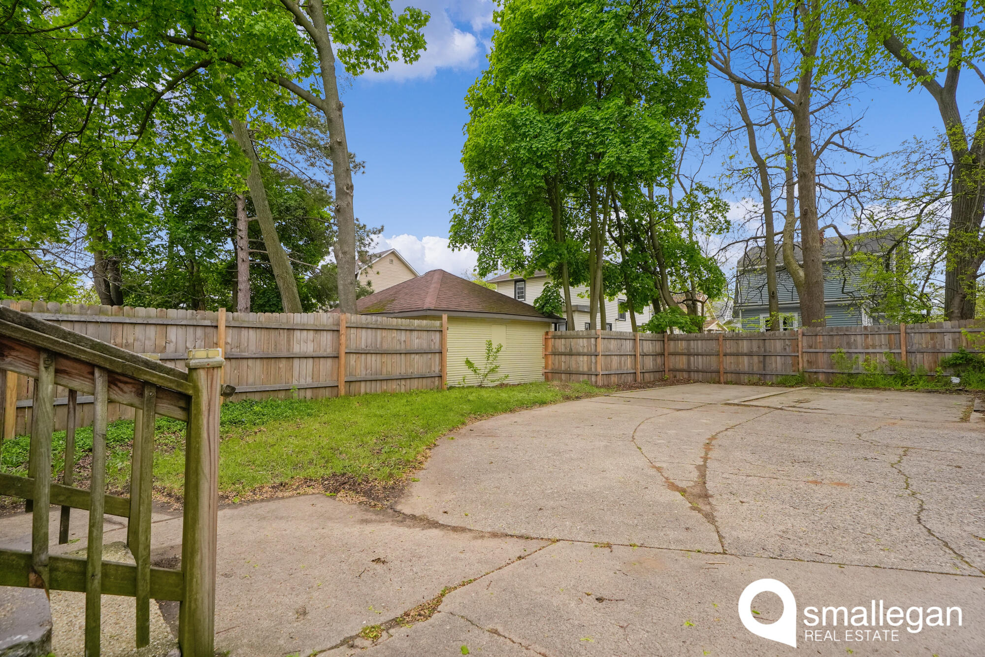1047 Dallas Avenue SE Grand Rapids MI 49507