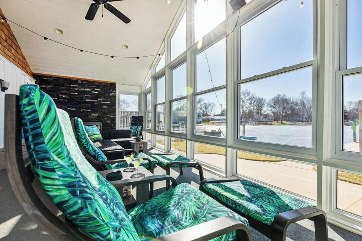 21557 Lake Street Cassopolis MI 49031