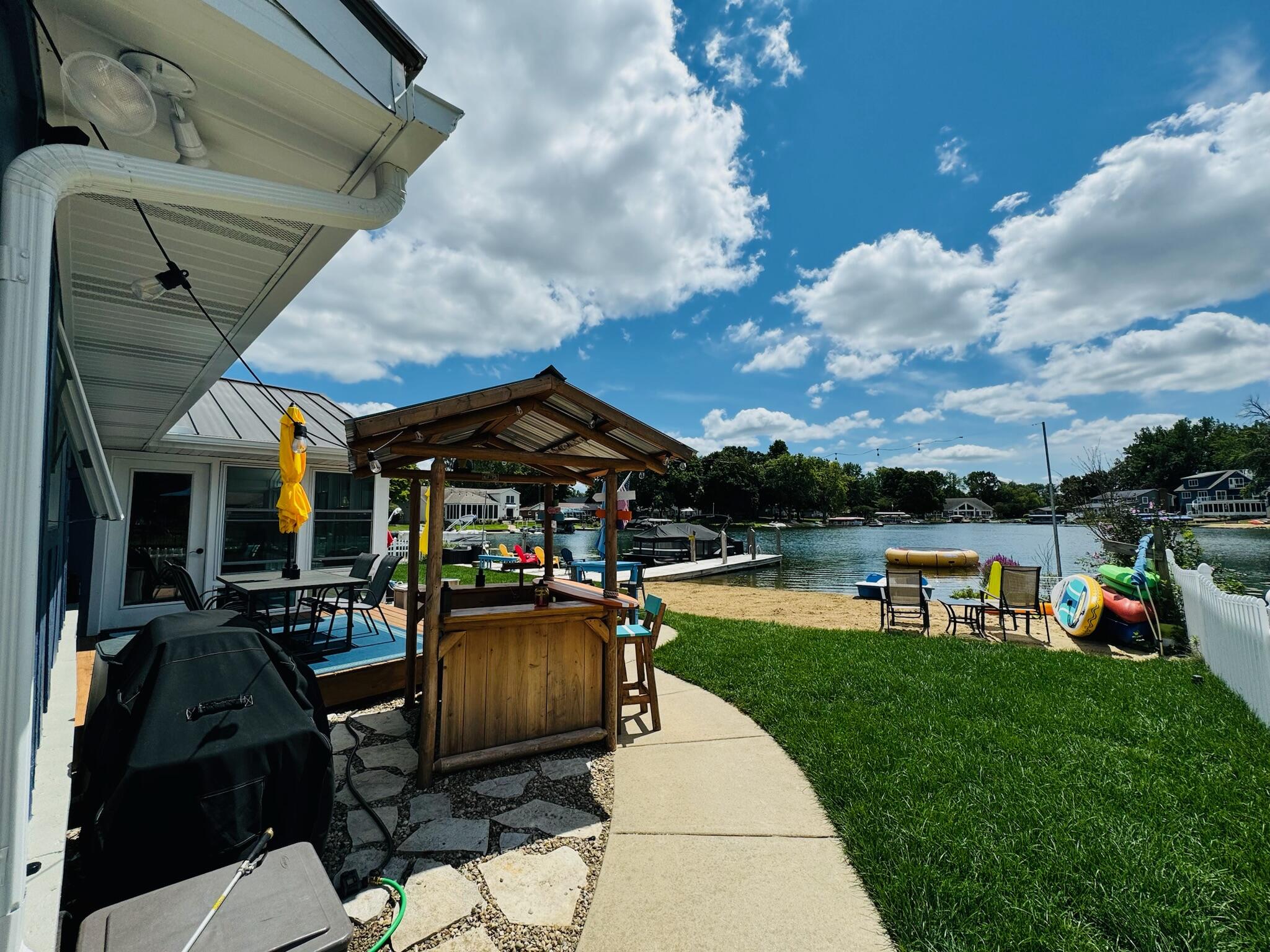 21557 Lake Street Cassopolis MI 49031