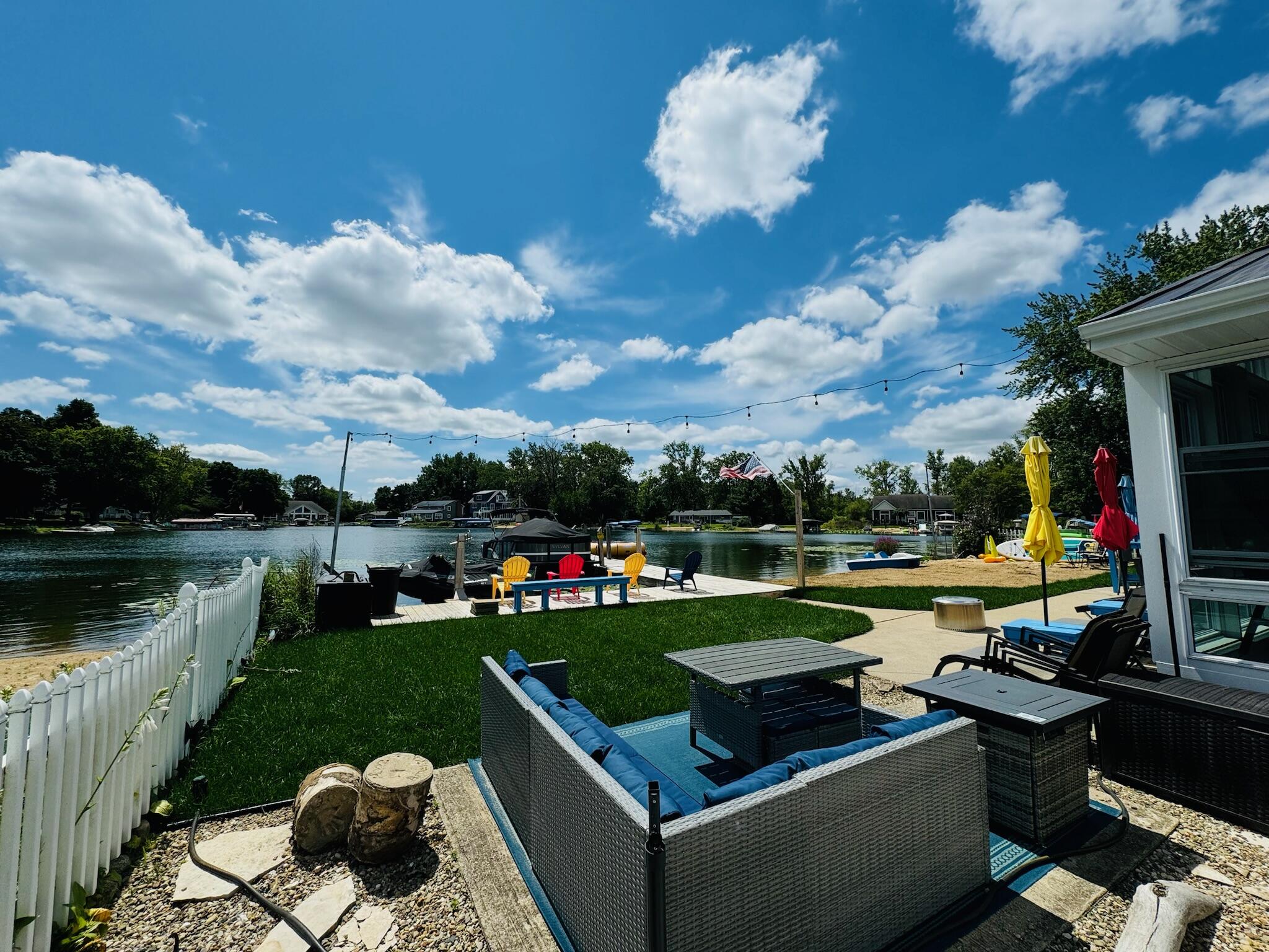 21557 Lake Street Cassopolis MI 49031