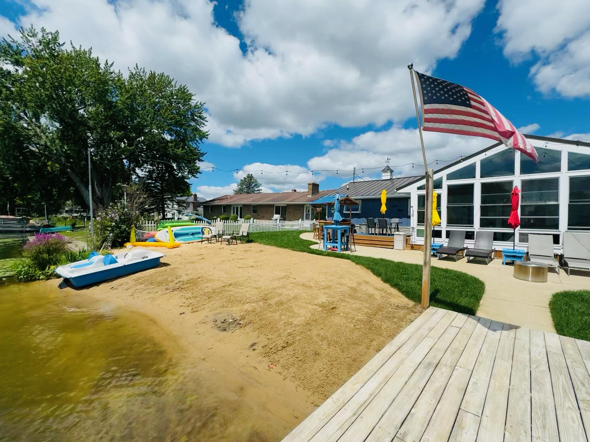 21557 Lake Street Cassopolis MI 49031