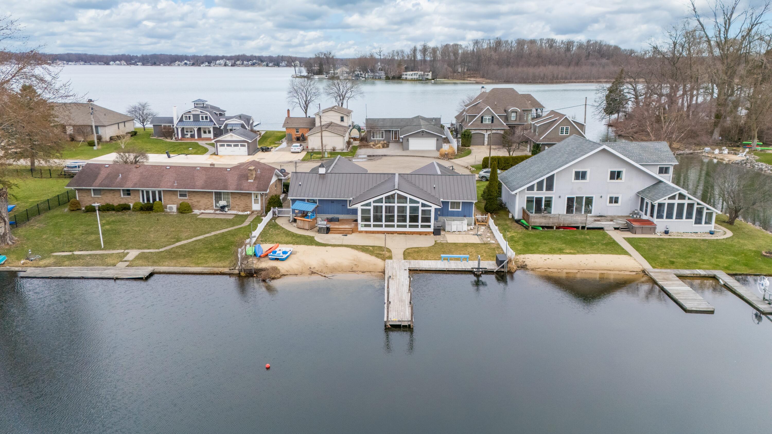 21557 Lake Street Cassopolis MI 49031