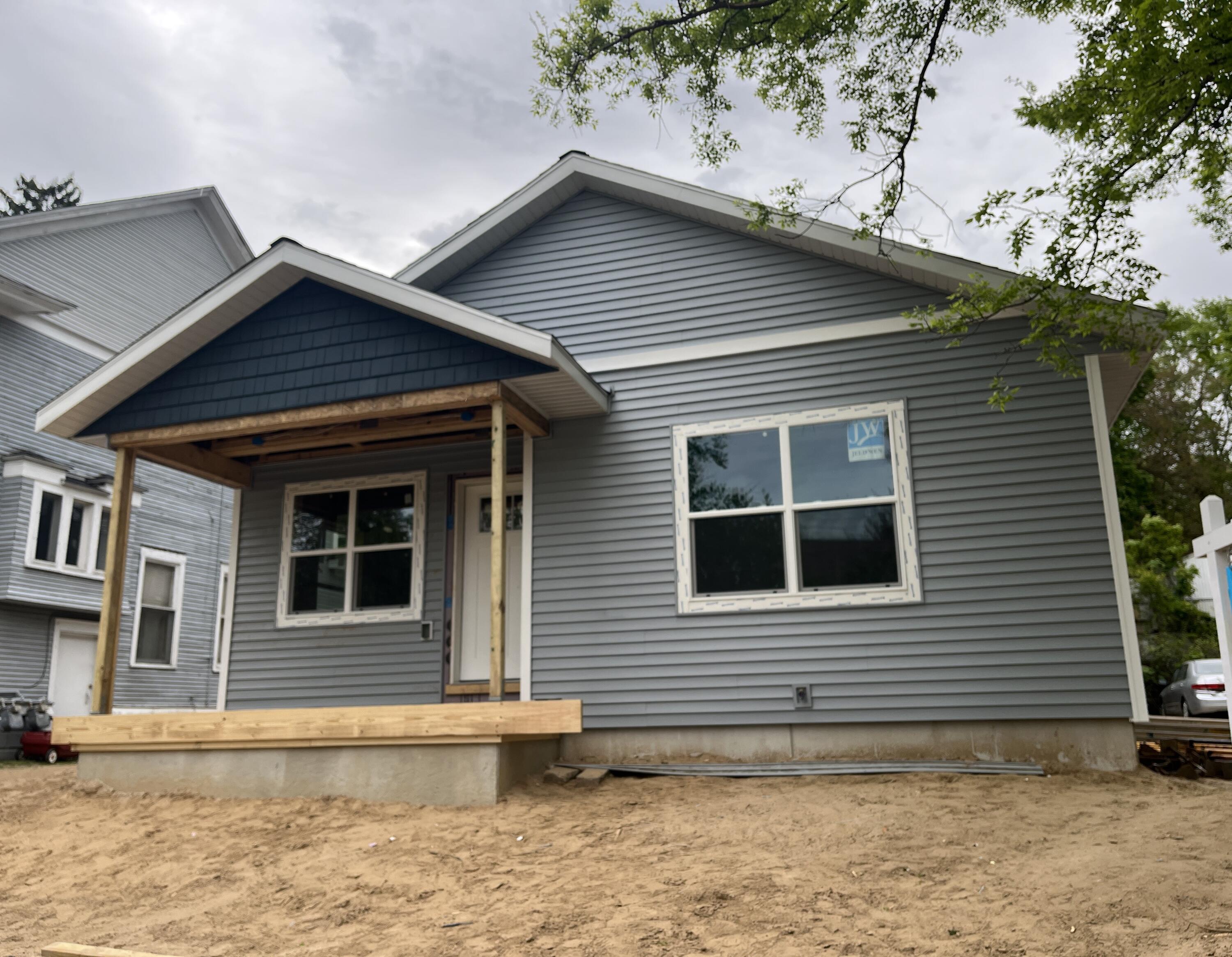 812 Kalamazoo Avenue SE Grand Rapids MI 49507