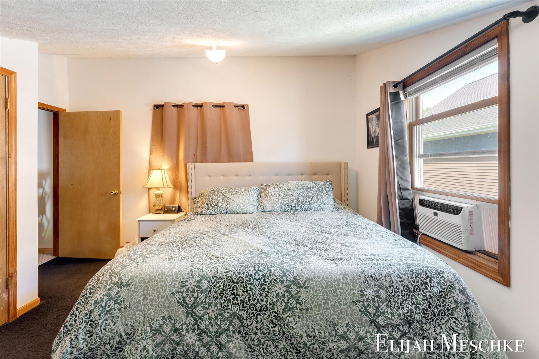 10207 Poplar Drive NE Rockford MI 49341