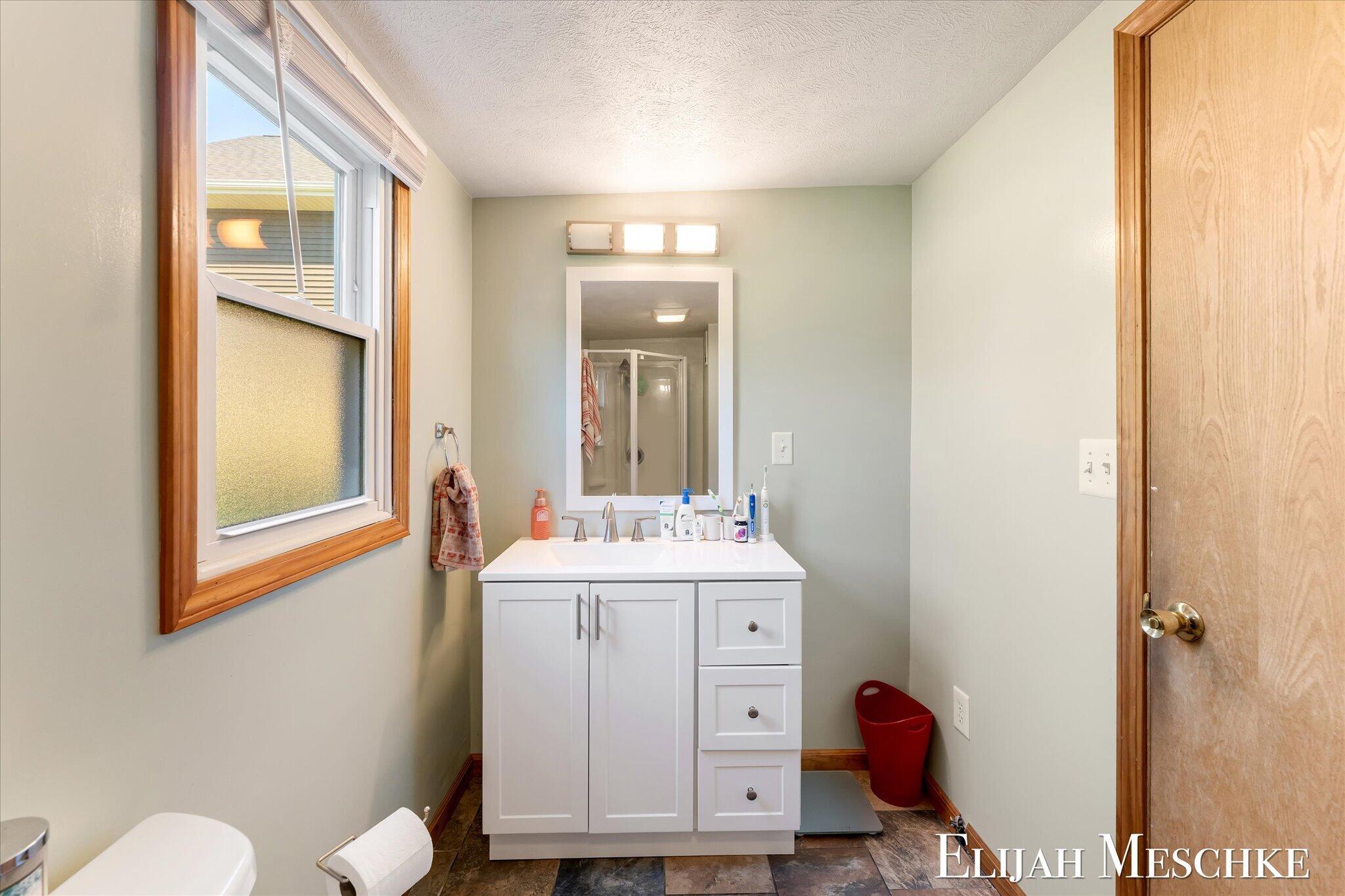 10207 Poplar Drive NE Rockford MI 49341