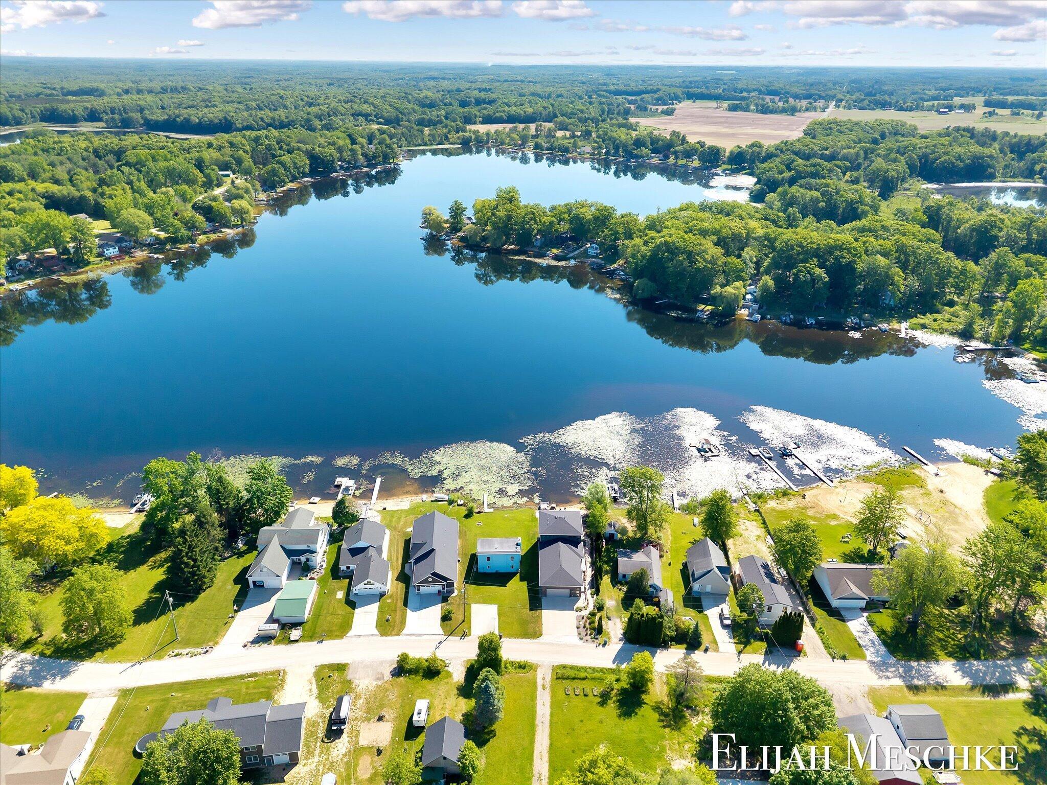 10207 Poplar Drive NE Rockford MI 49341
