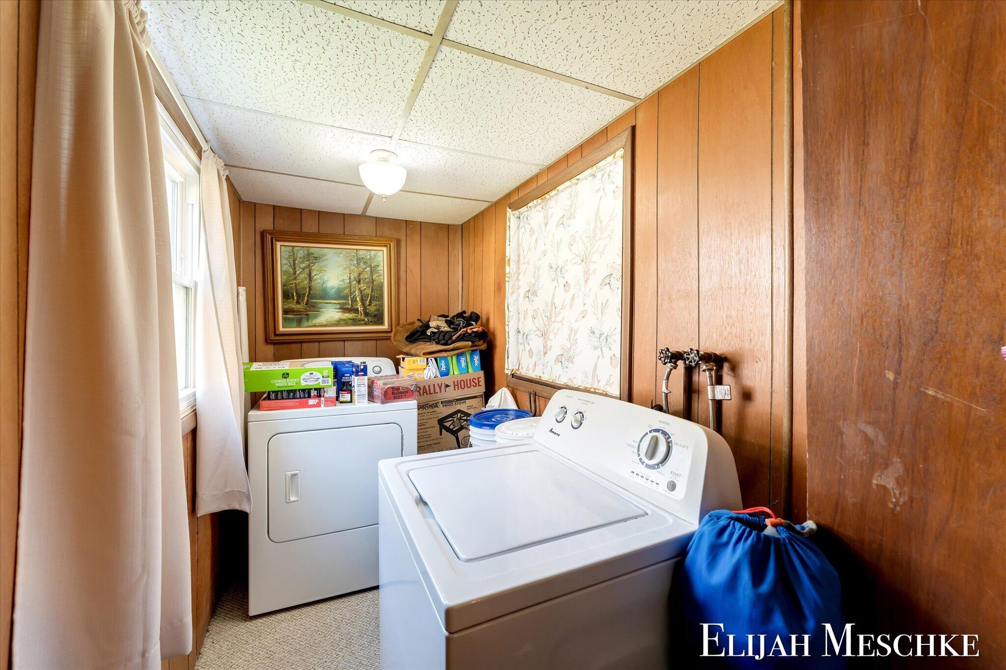 10207 Poplar Drive NE Rockford MI 49341
