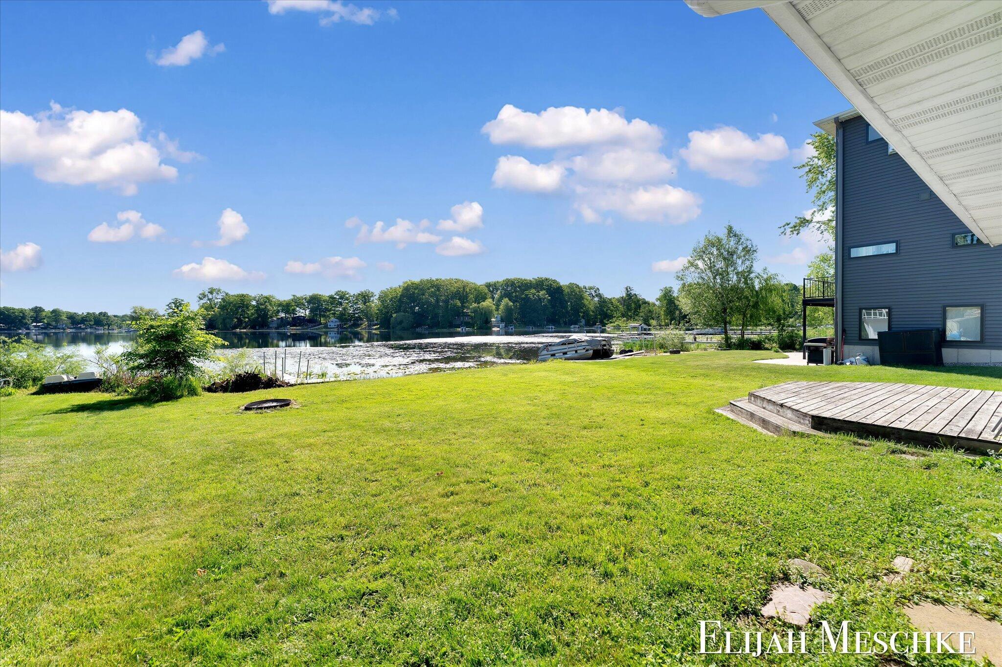 10207 Poplar Drive NE Rockford MI 49341