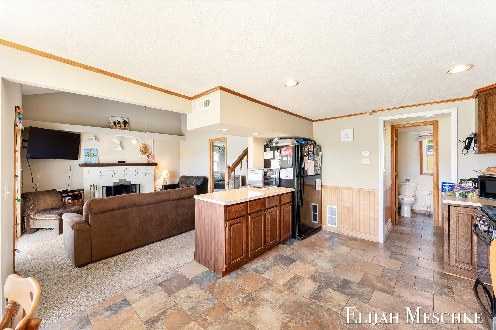 10207 Poplar Drive NE Rockford MI 49341