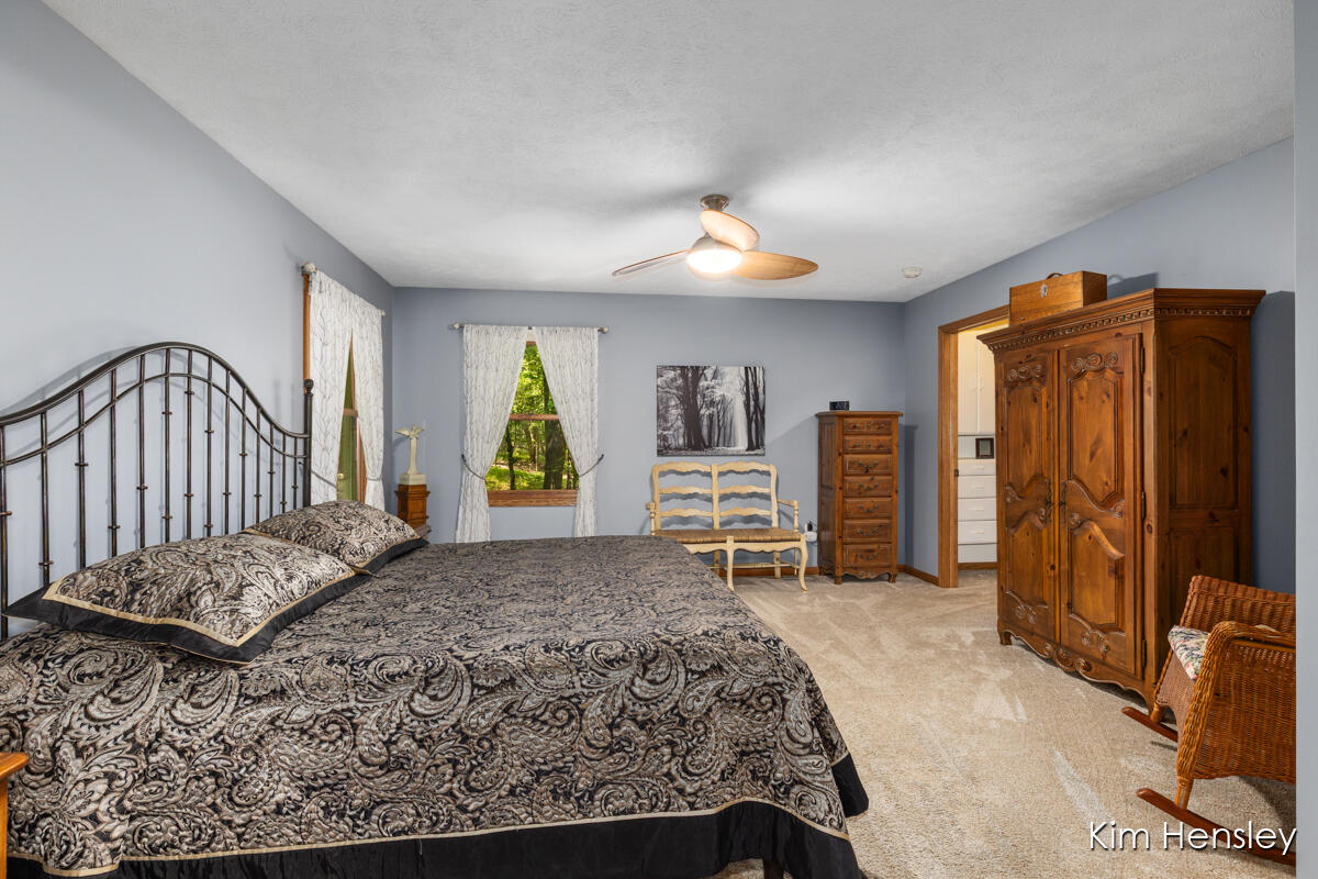 8160 Oakview Ridge Drive NE Rockford MI 49341
