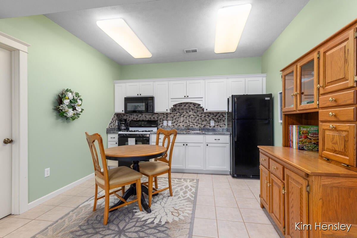 8160 Oakview Ridge Drive NE Rockford MI 49341