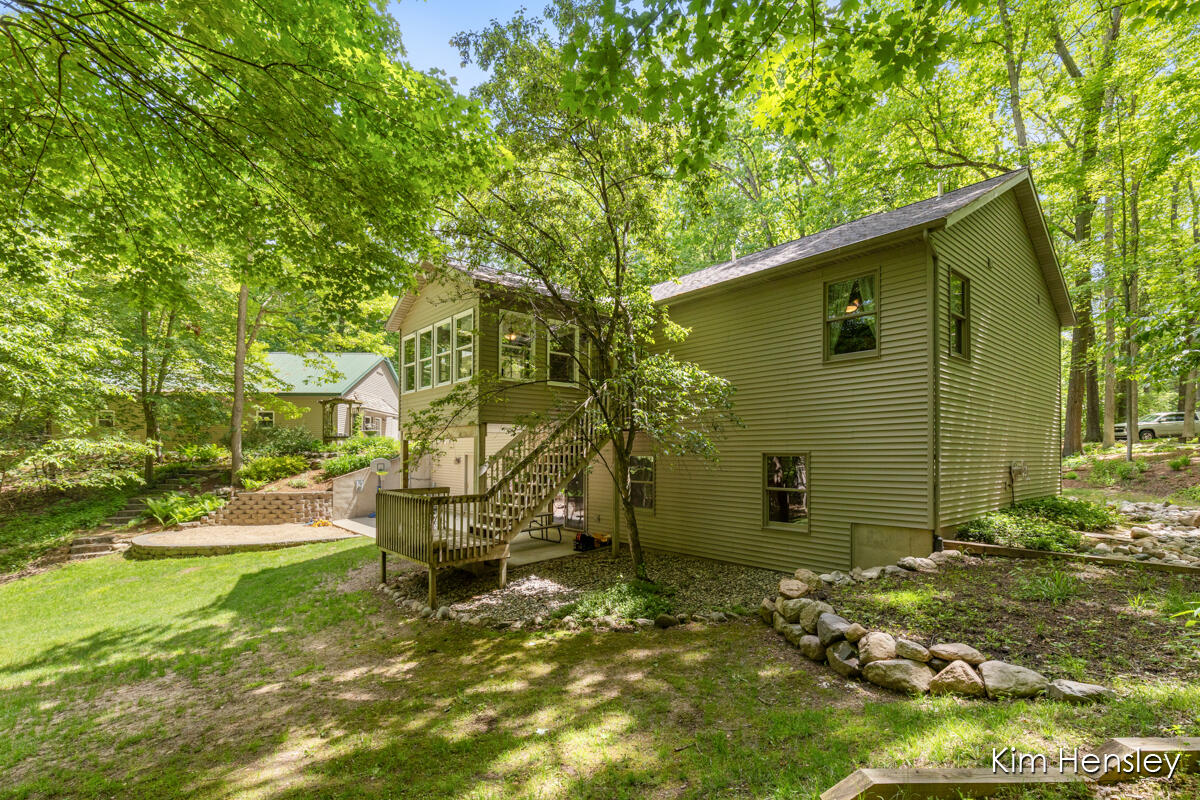 8160 Oakview Ridge Drive NE Rockford MI 49341