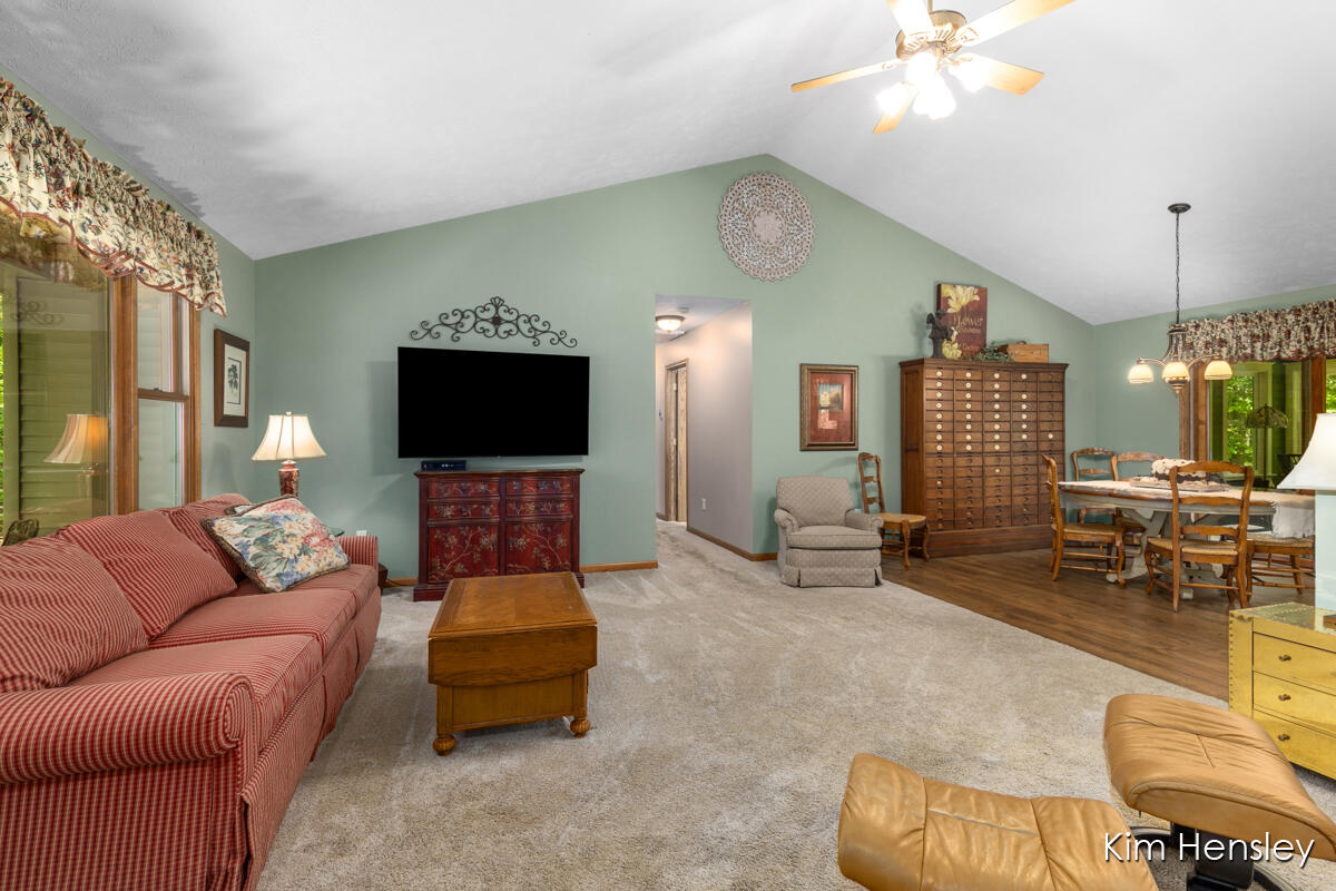 8160 Oakview Ridge Drive NE Rockford MI 49341