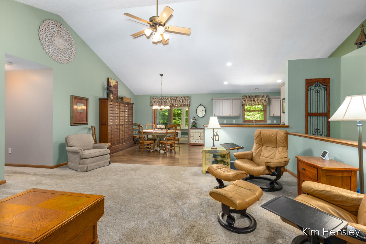 8160 Oakview Ridge Drive NE Rockford MI 49341