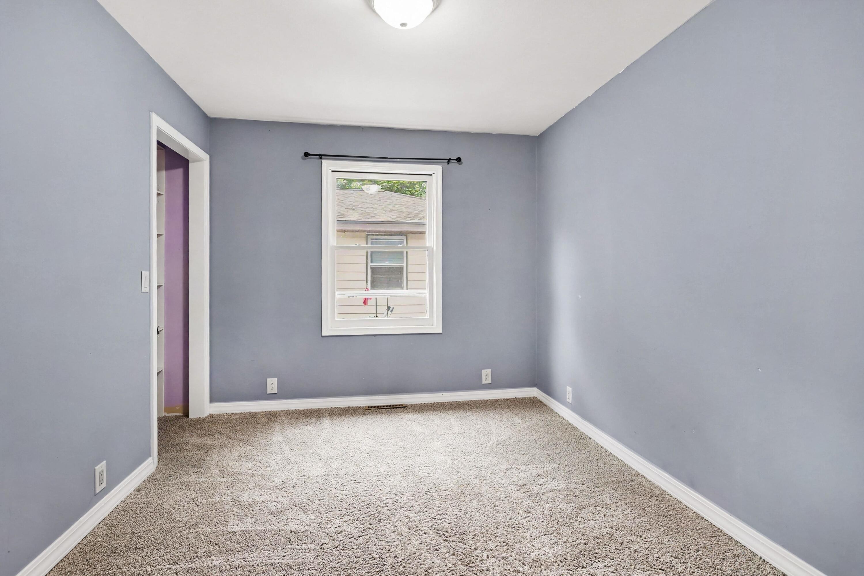 7281 Helen Coloma MI 49038