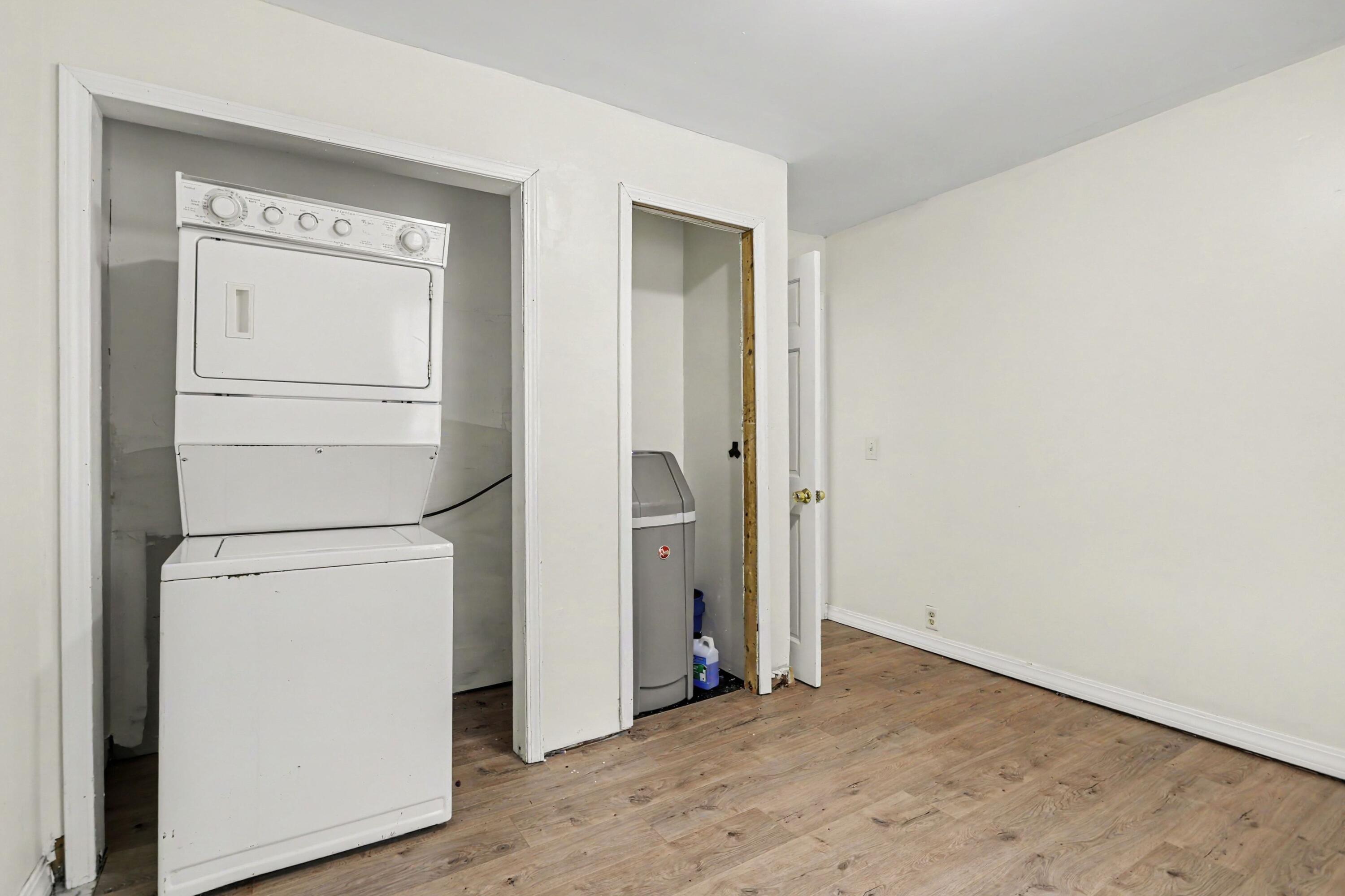 7281 Helen Coloma MI 49038