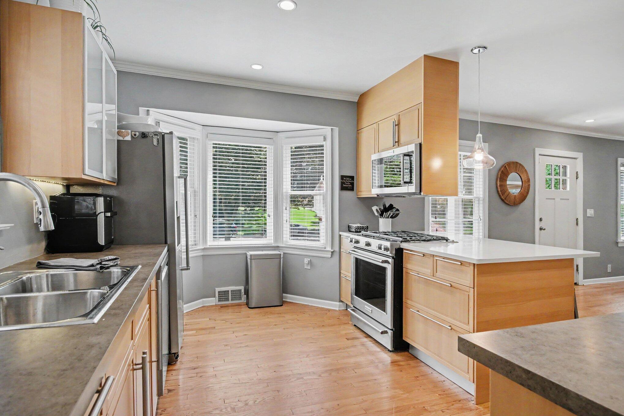 2621 Elmwood Drive SE Grand Rapids MI 49506