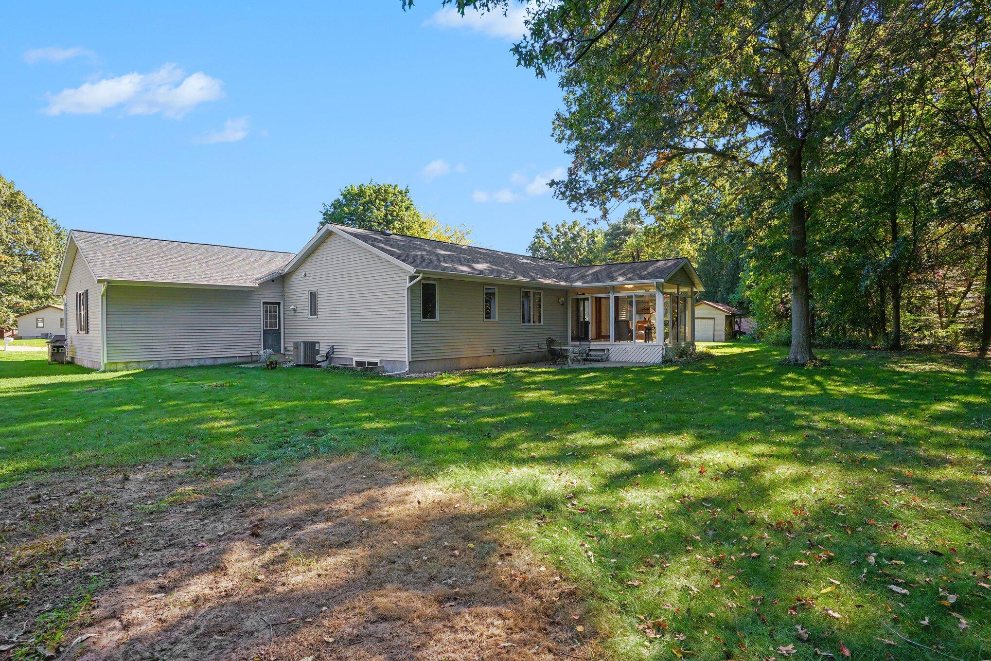 14314 Sunview Drive Holland MI 49424