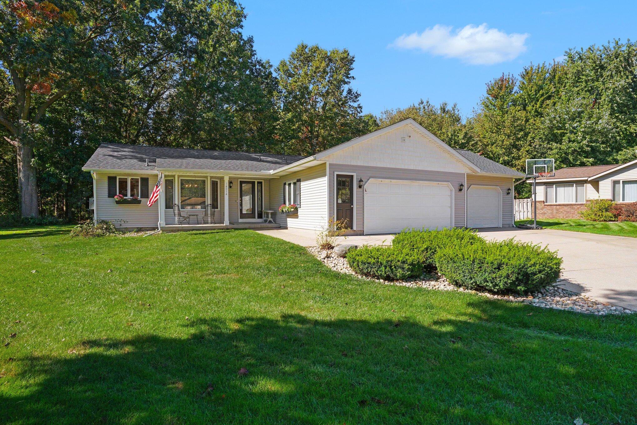 14314 Sunview Drive Holland MI 49424