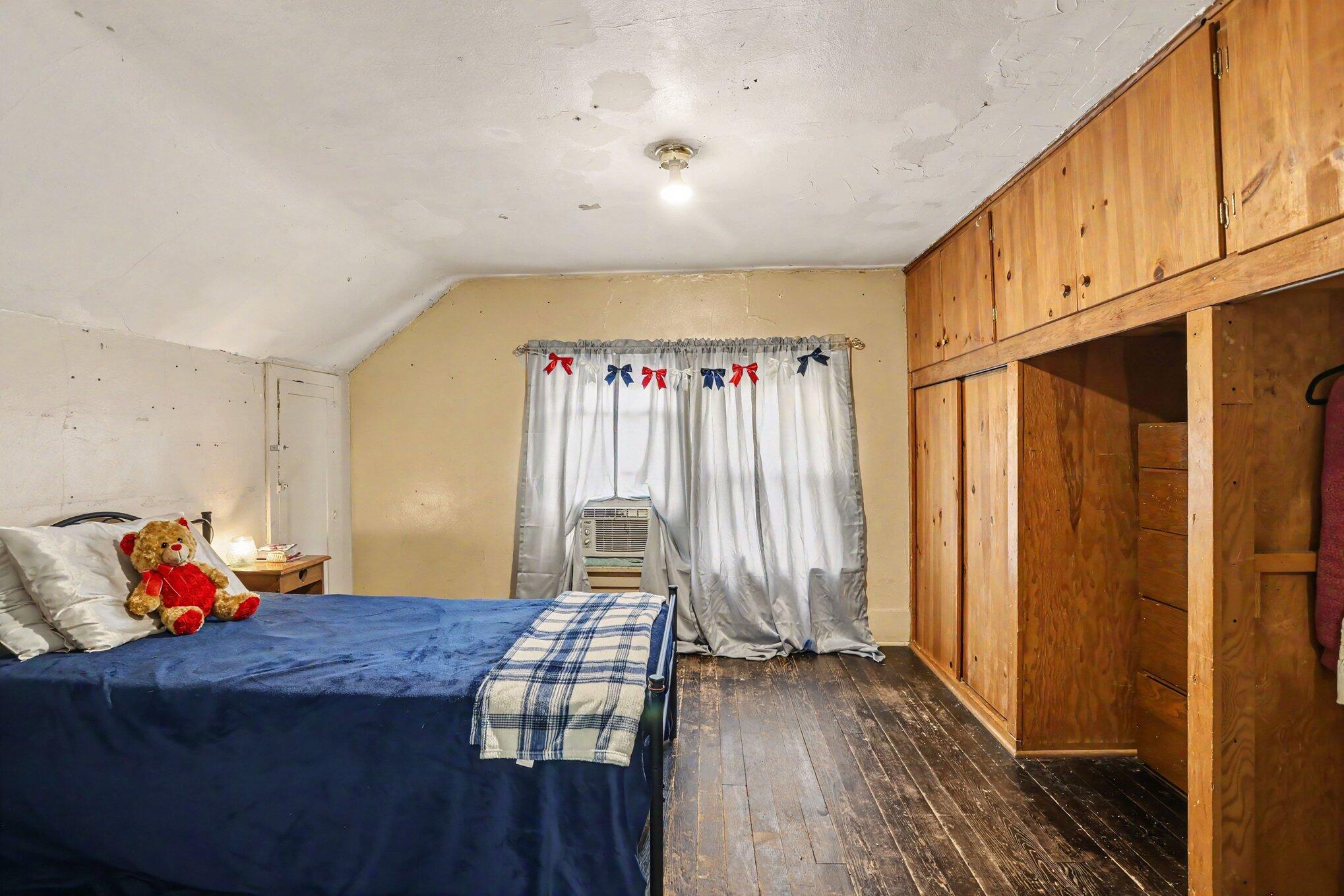 1349 Hickory Street Niles MI 49120