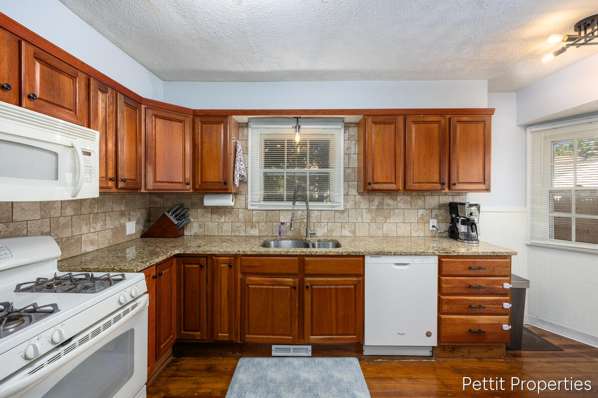 2347 Union Avenue SE Grand Rapids MI 49507