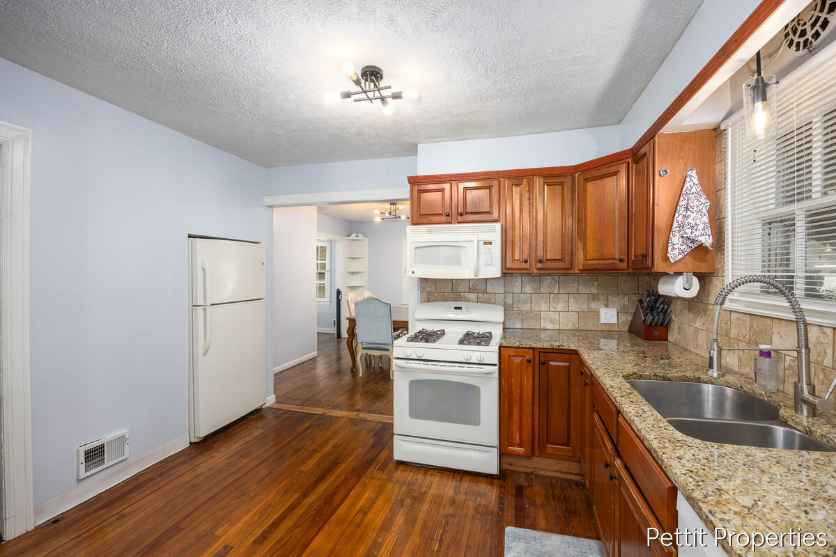 2347 Union Avenue SE Grand Rapids MI 49507