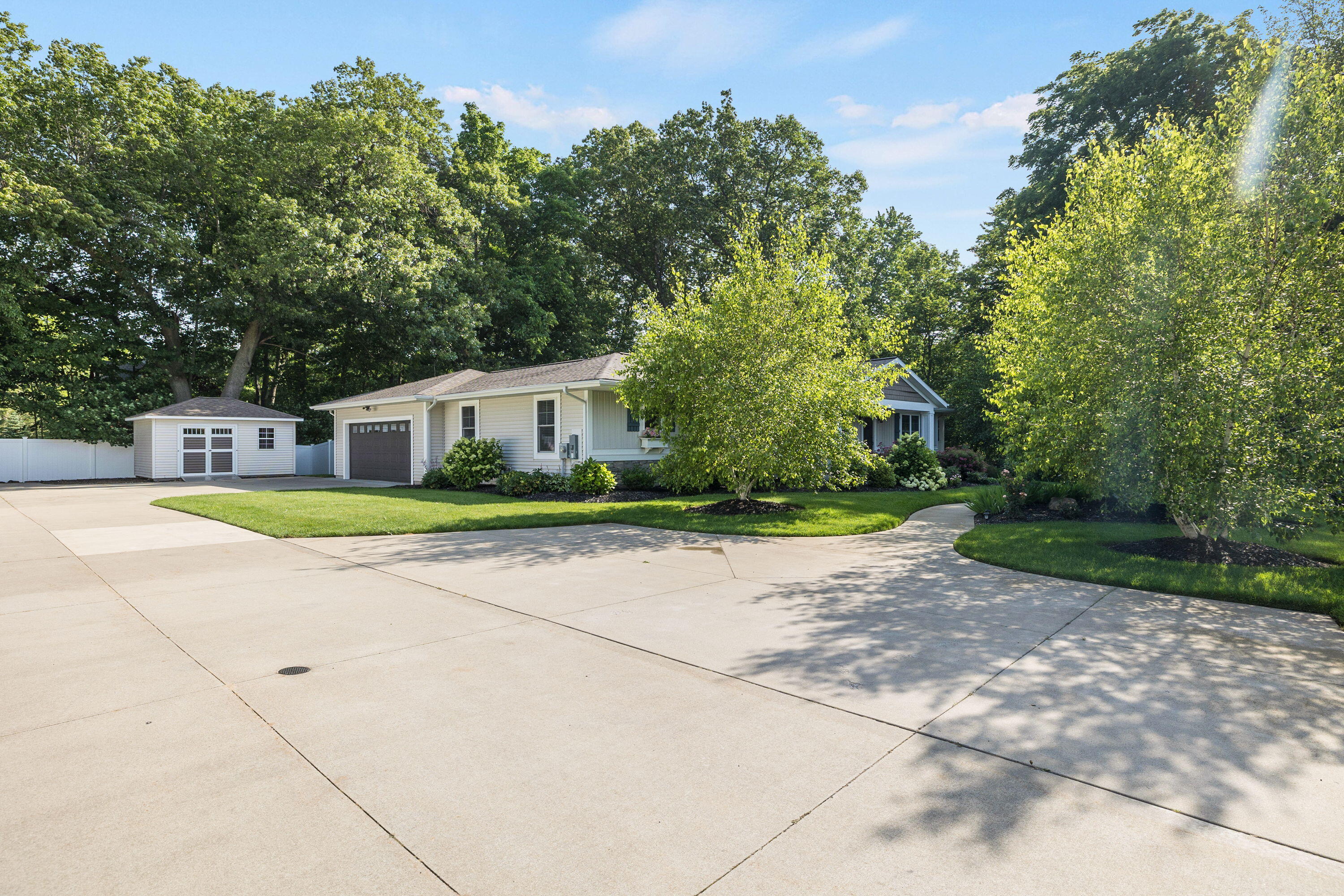 648 Francis Street Saugatuck MI 49453