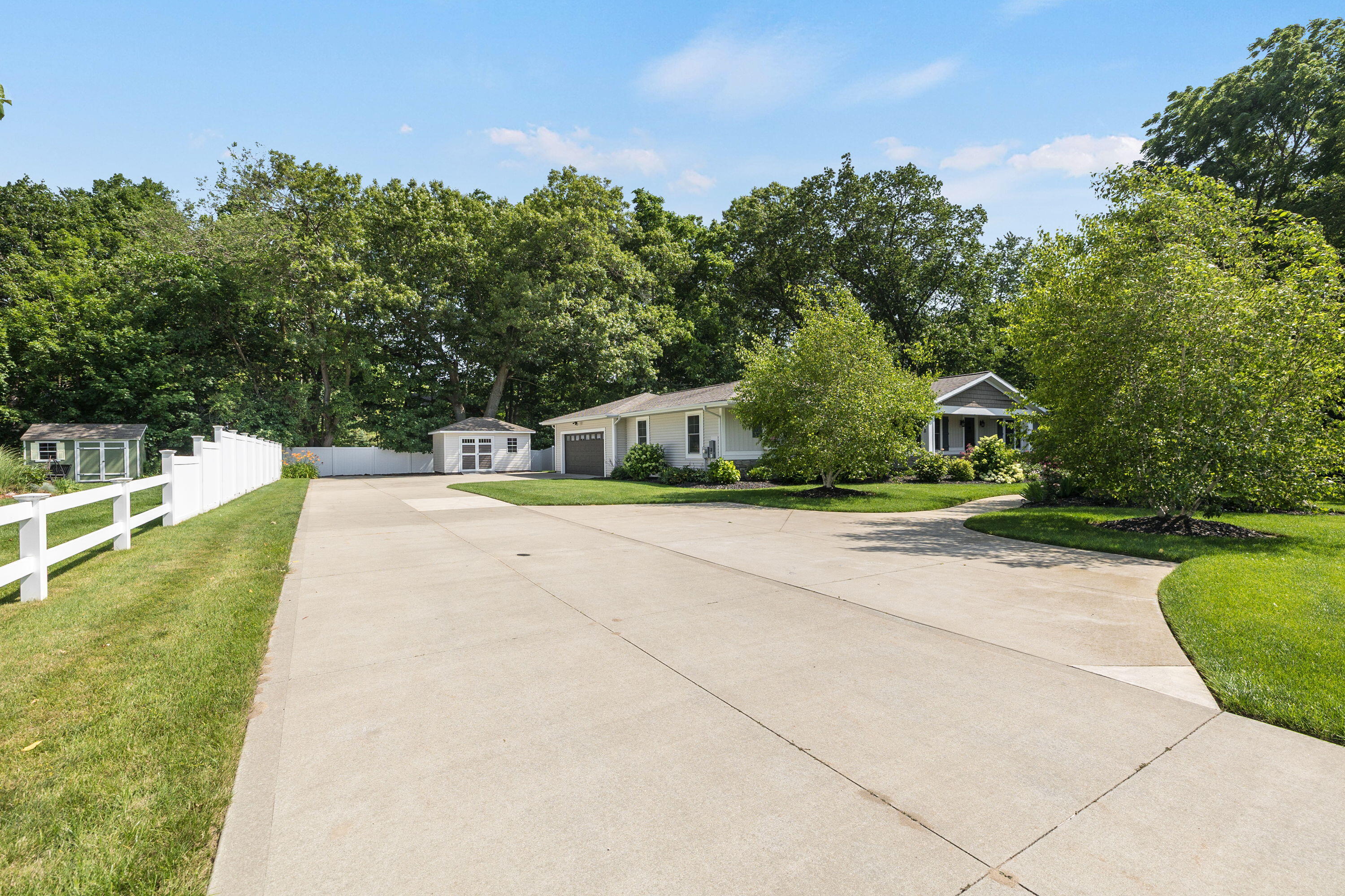 648 Francis Street Saugatuck MI 49453