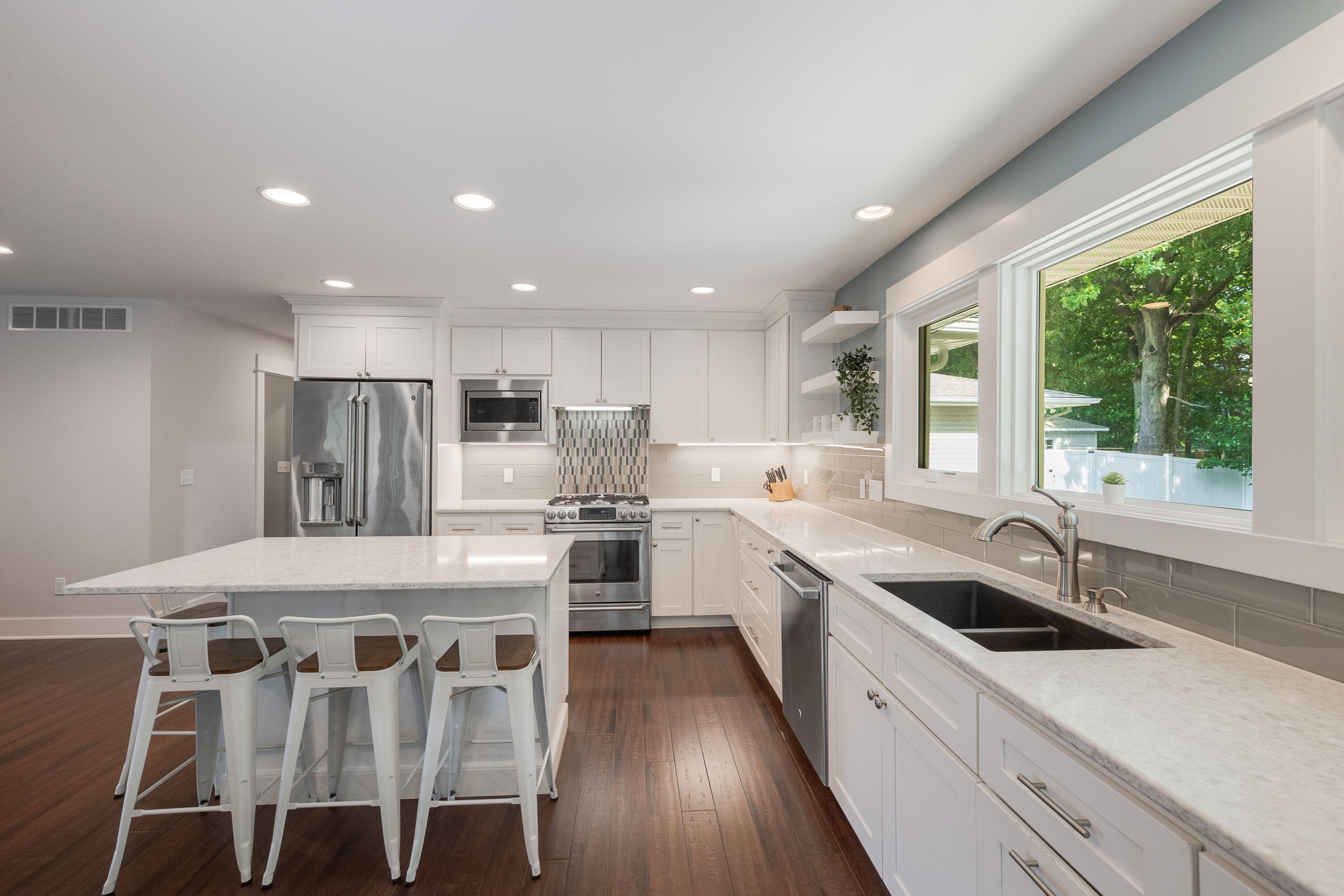 648 Francis Street Saugatuck MI 49453