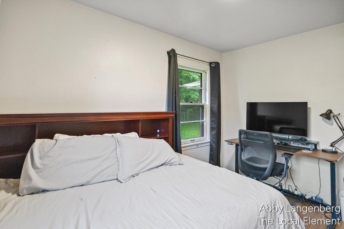 450 Newberg Avenue NW Grand Rapids MI 49504