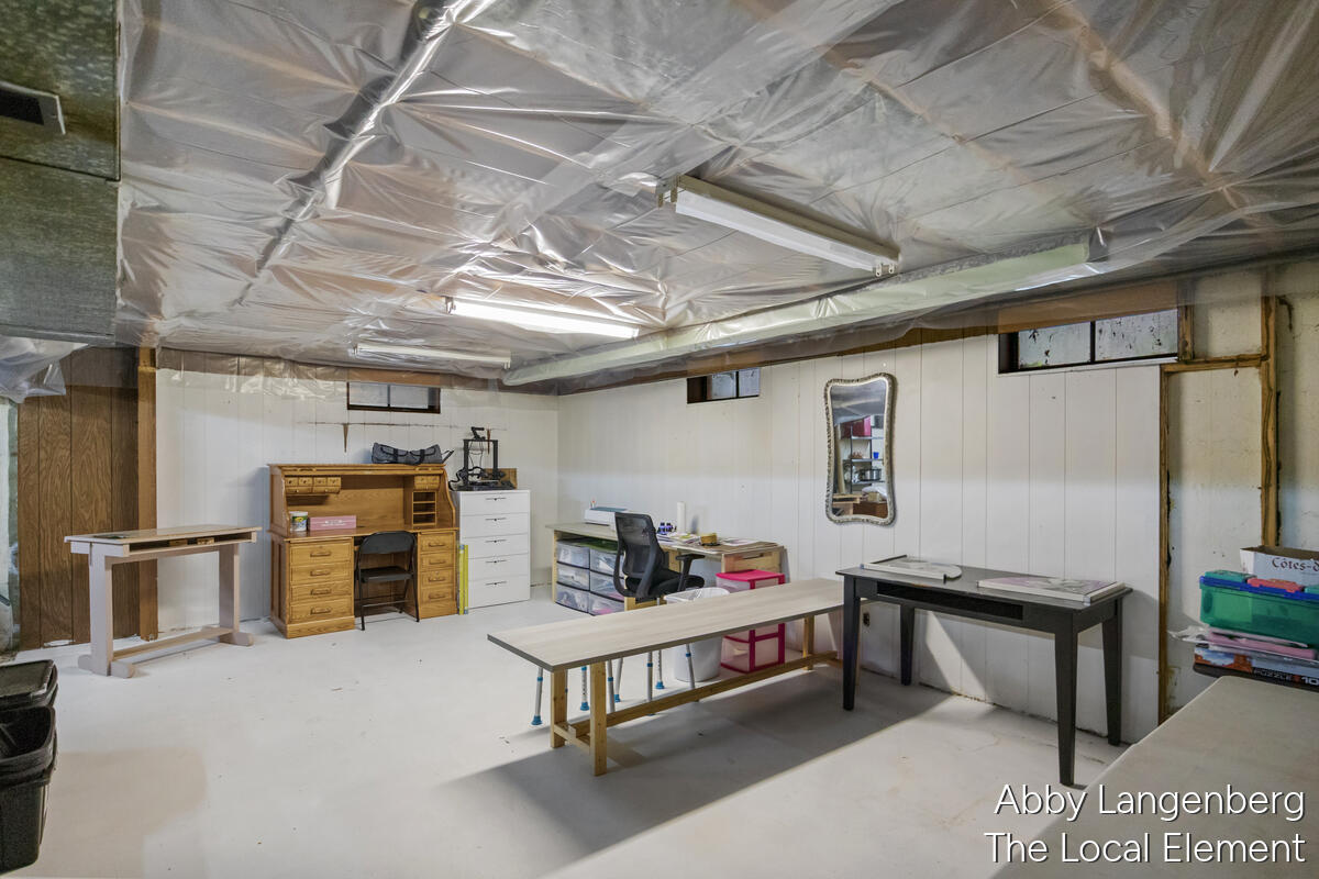450 Newberg Avenue NW Grand Rapids MI 49504