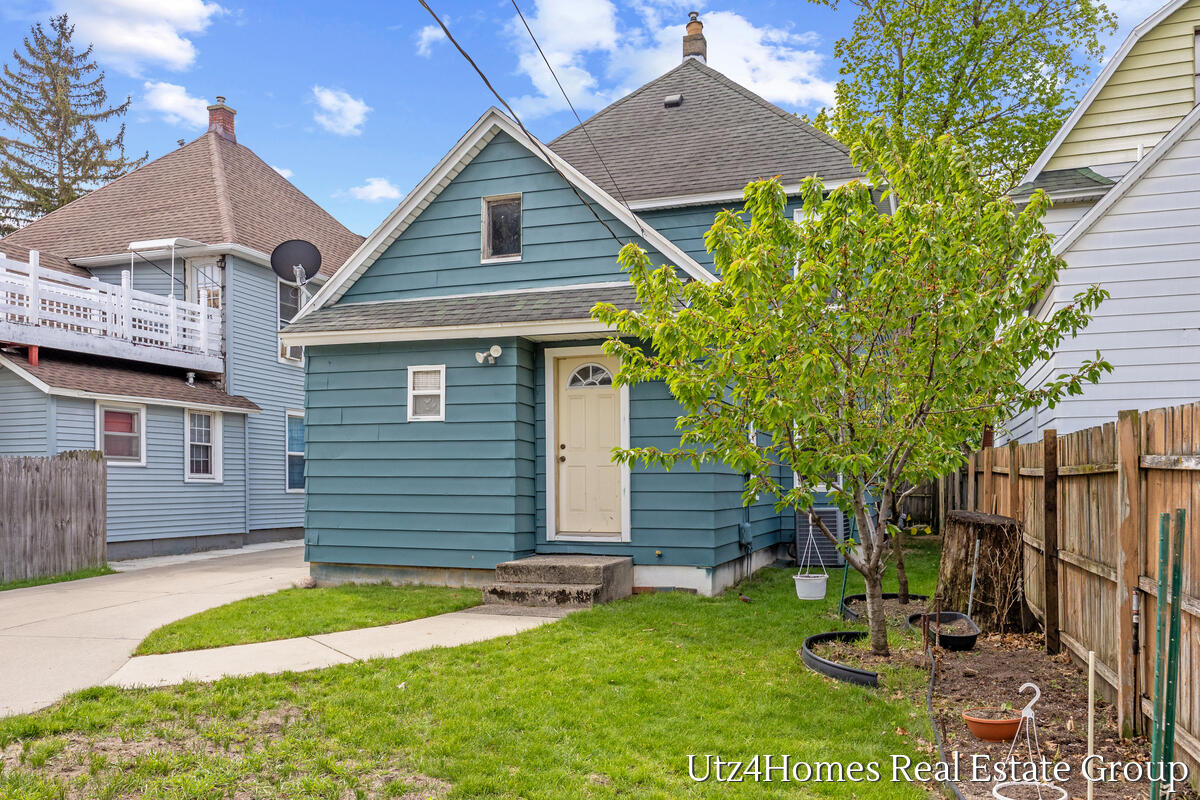 139 Sutton Street SW Grand Rapids MI 49507
