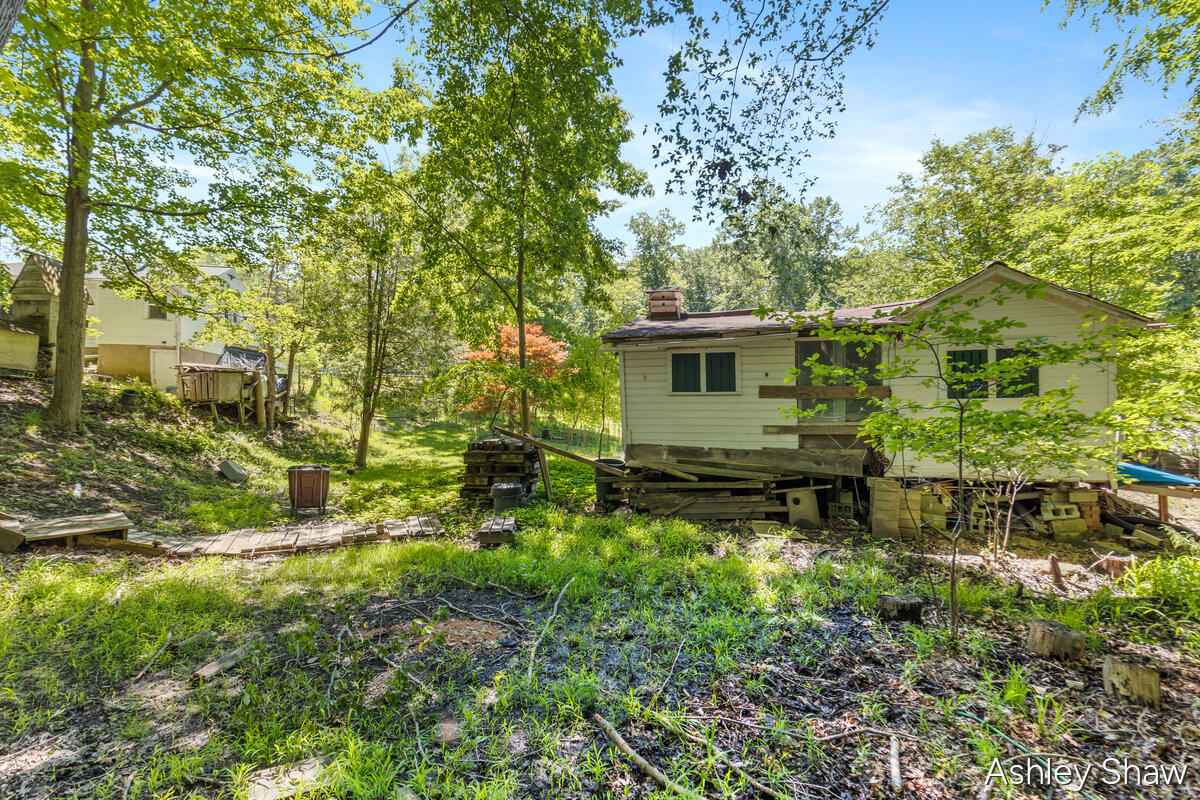 7101 114th Avenue Fennville MI 49408