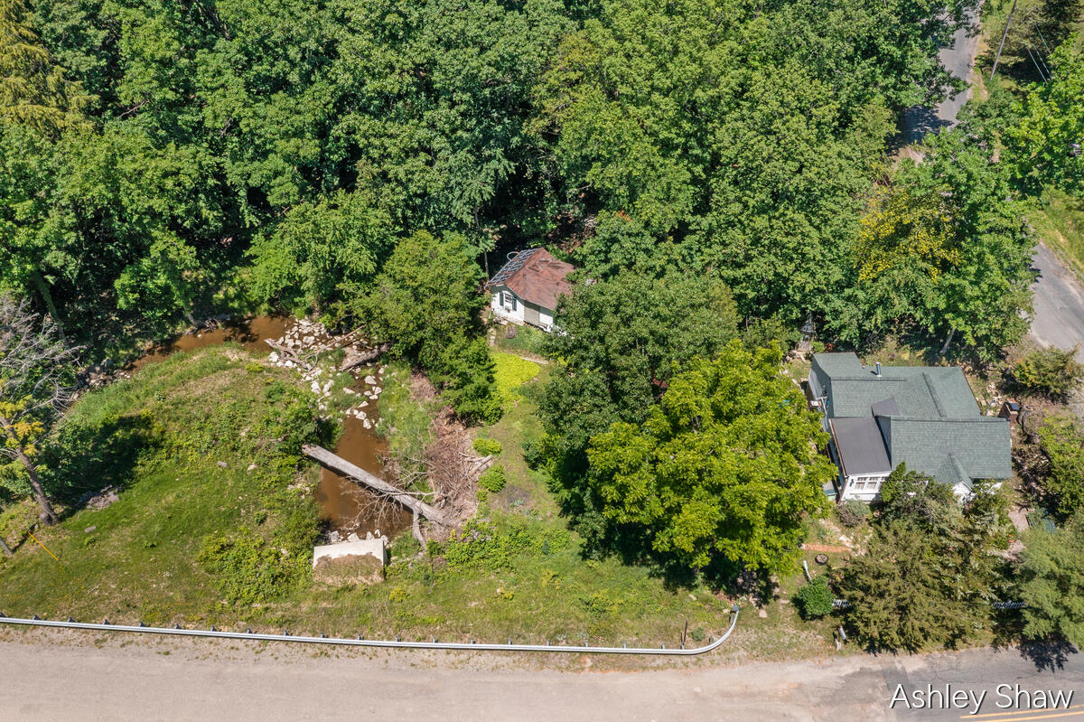 7101 114th Avenue Fennville MI 49408