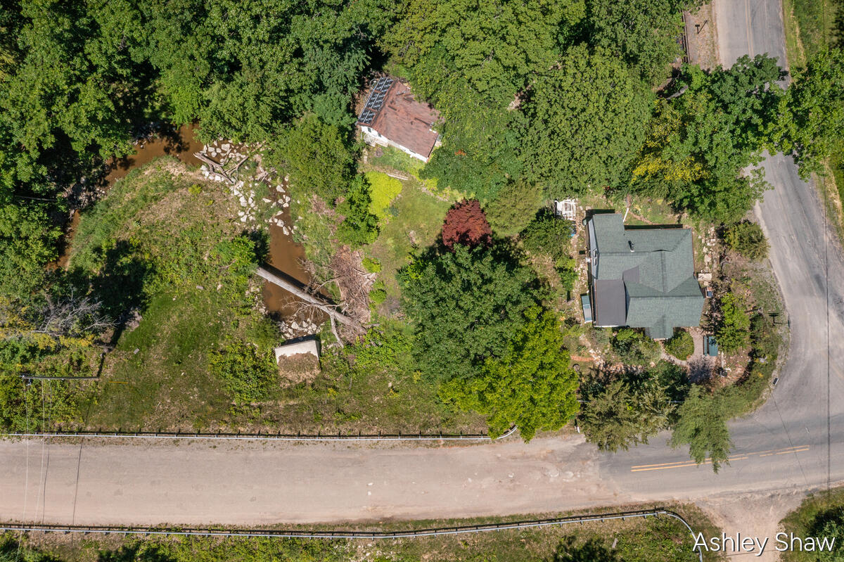 7101 114th Avenue Fennville MI 49408