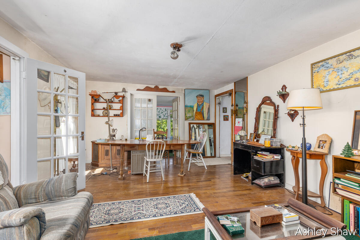 7101 114th Avenue Fennville MI 49408