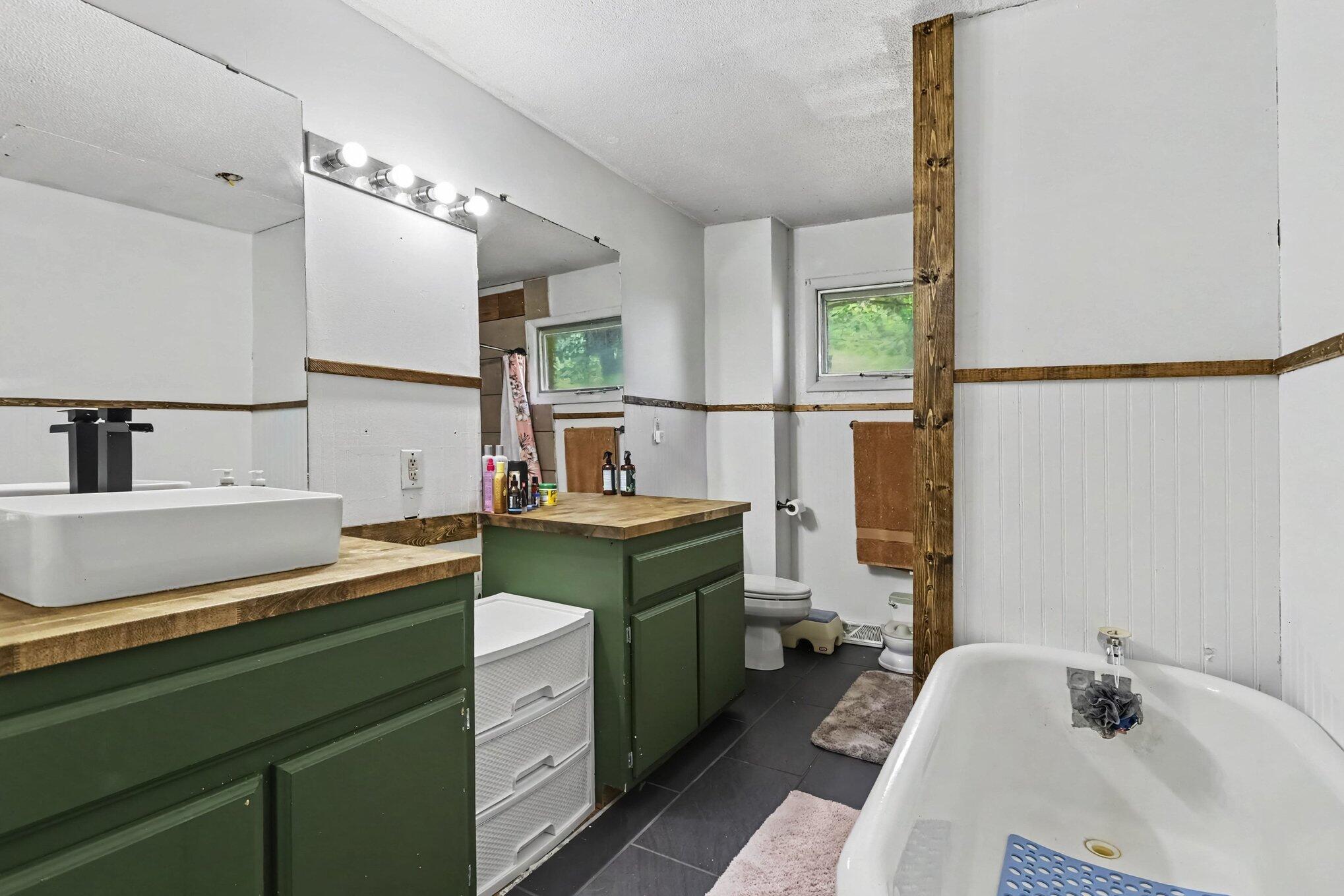 5105 Wayside Path Stevensville MI 49127