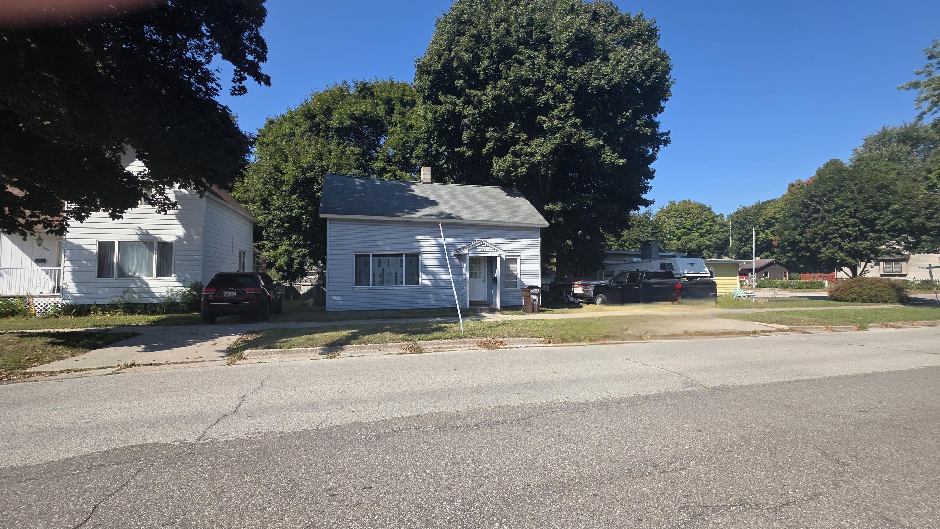 207 N Rath Avenue Ludington MI 49431