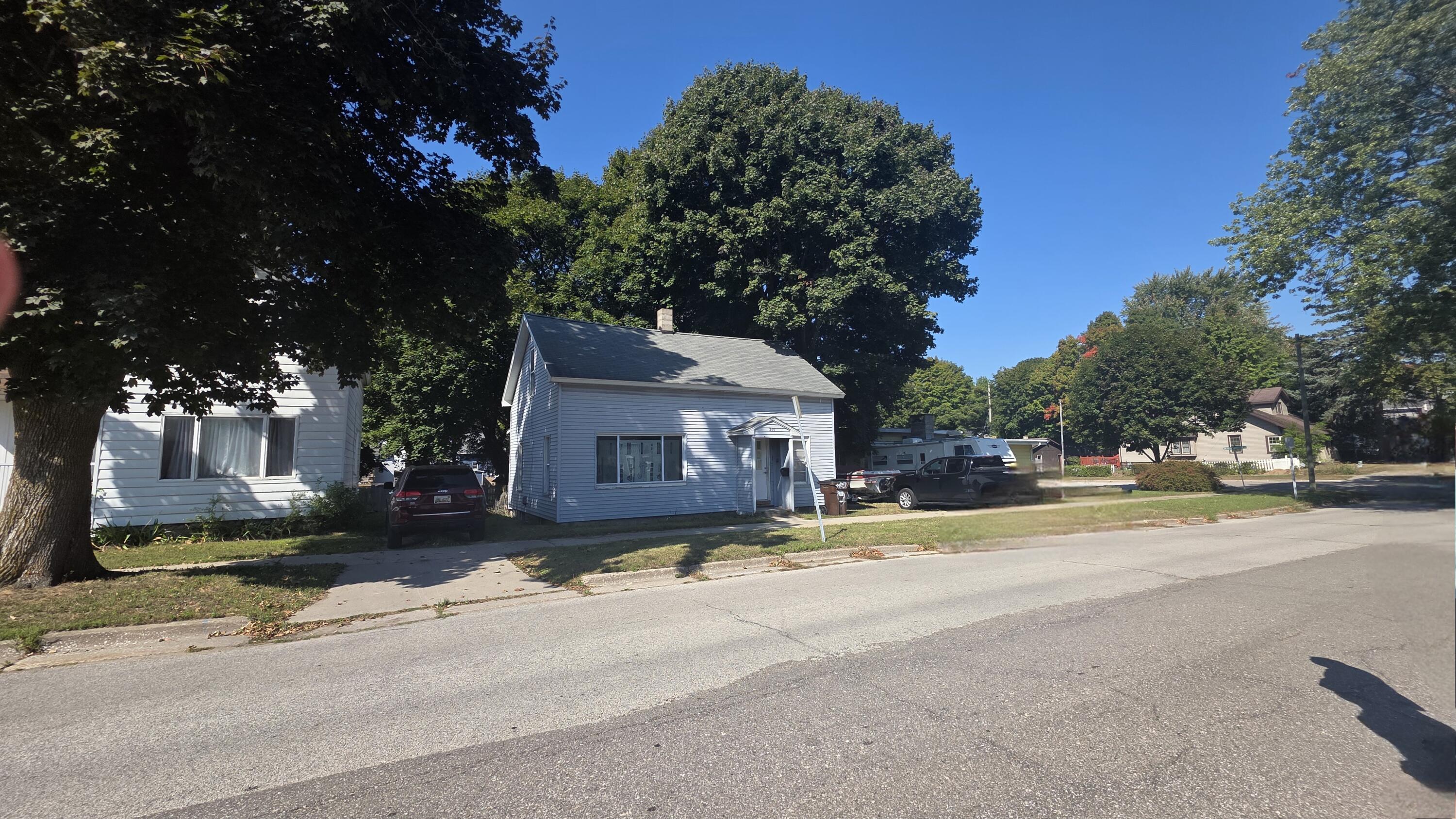 207 N Rath Avenue Ludington MI 49431