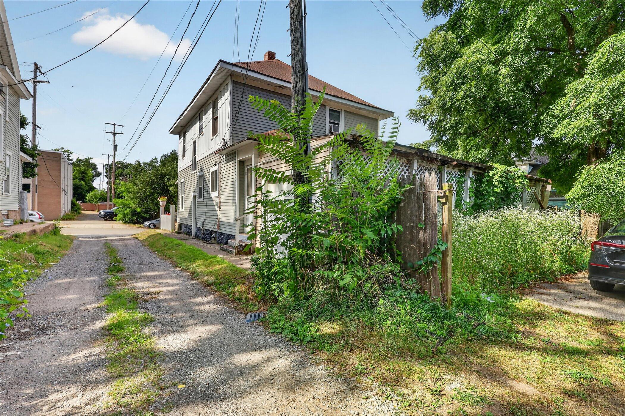 243 Delaware Street SE Grand Rapids MI 49507