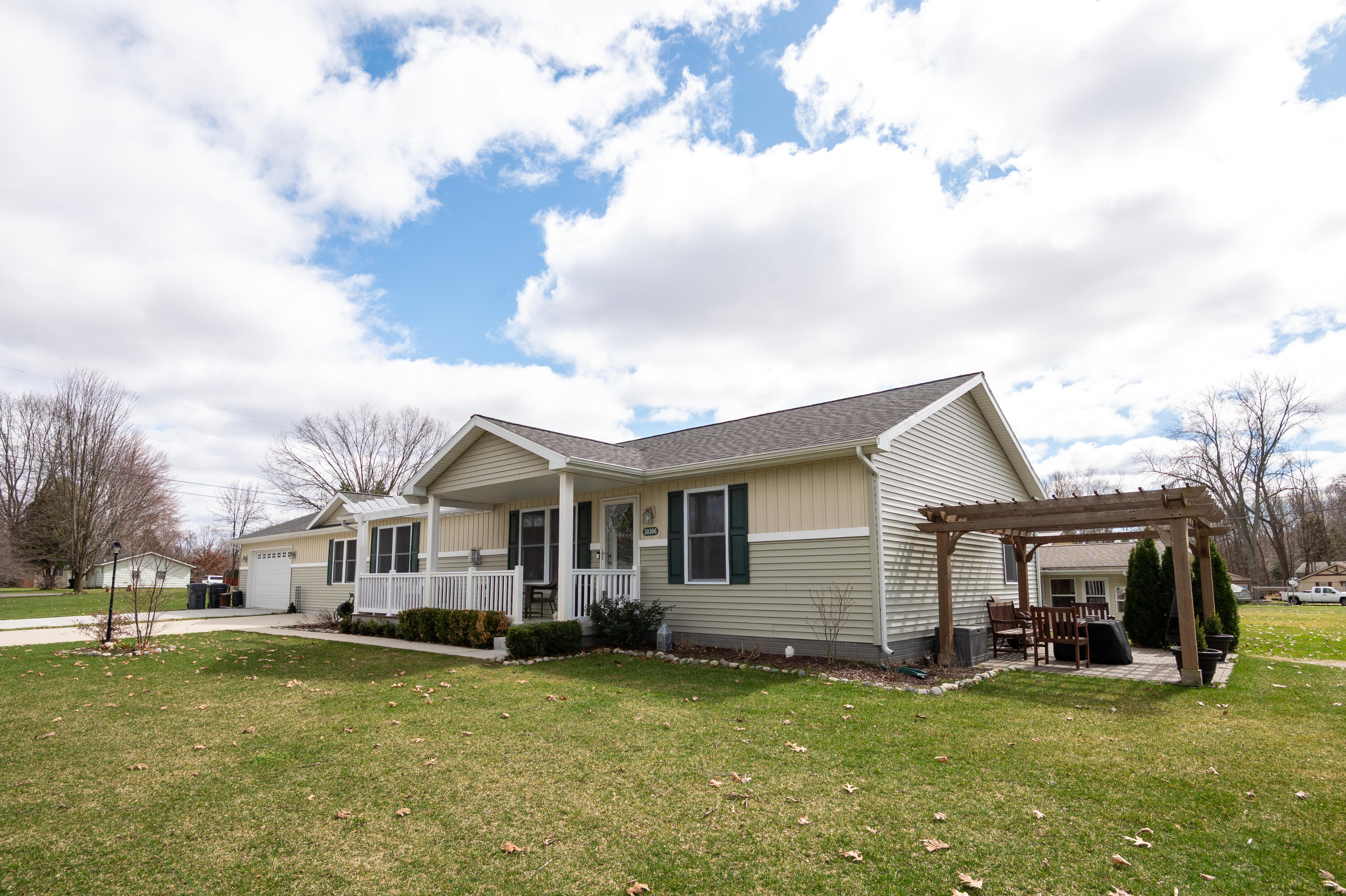 50306 Pleasant Street Dowagiac MI 49047