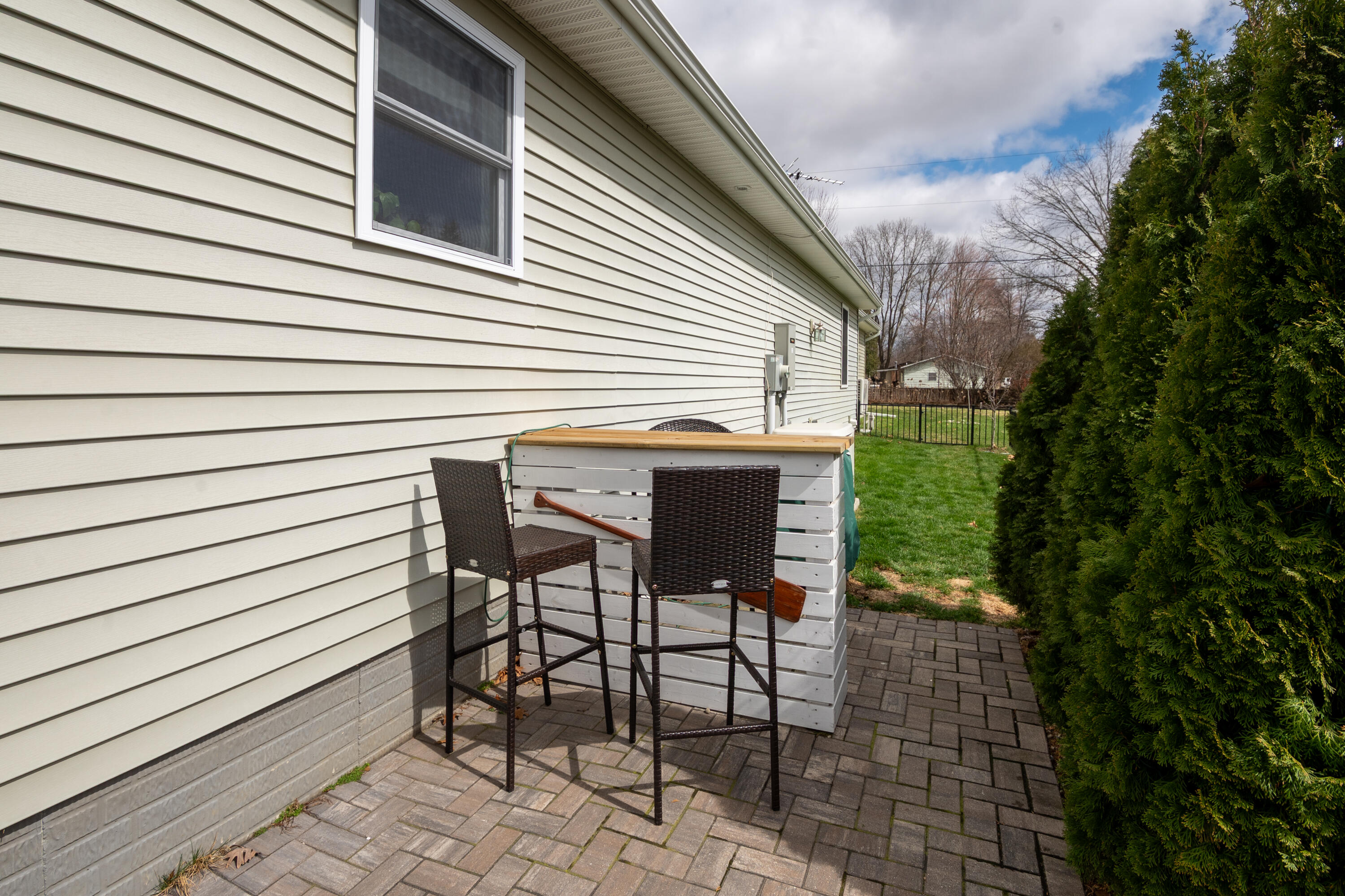 50306 Pleasant Street Dowagiac MI 49047