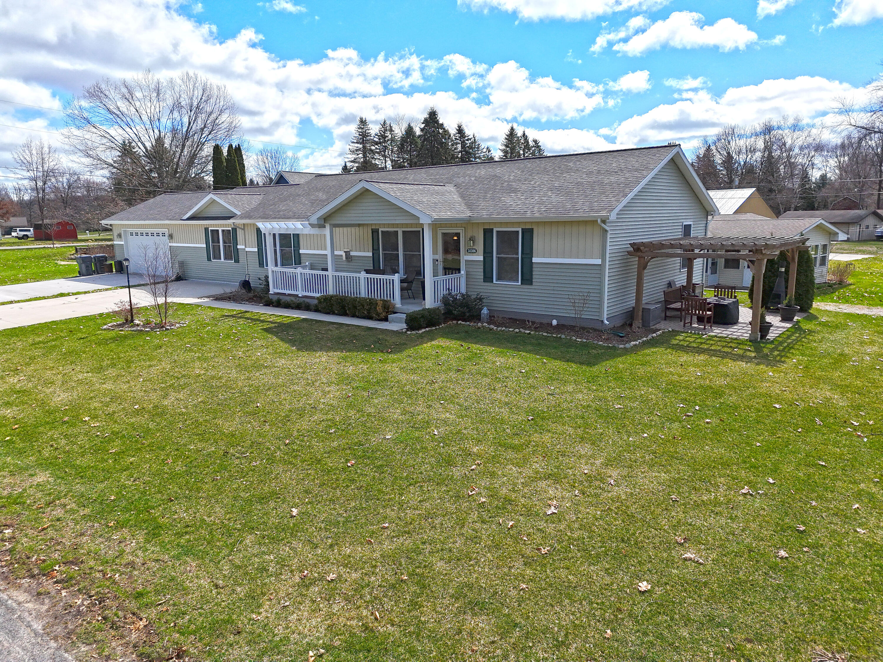 50306 Pleasant Street Dowagiac MI 49047