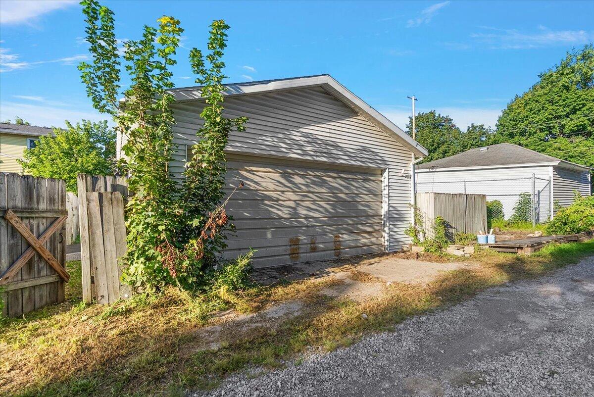 1006 Hovey Street SW Grand Rapids MI 49504