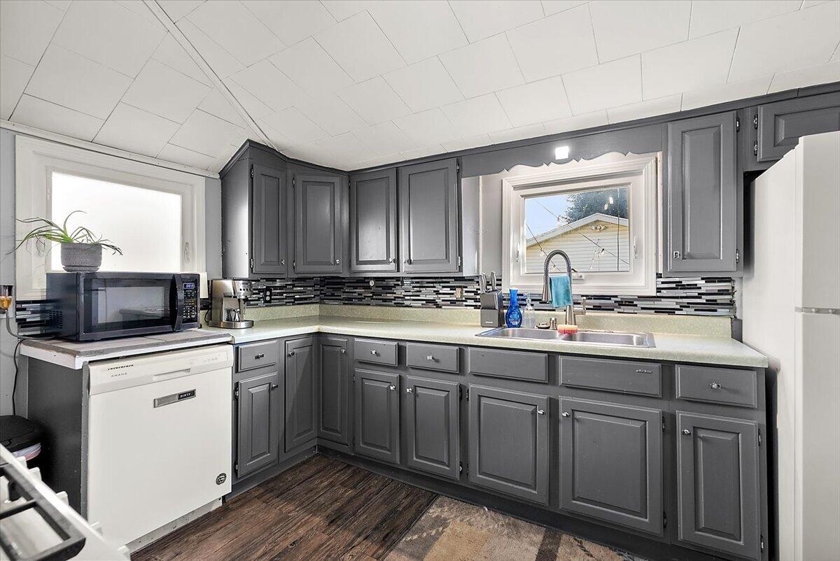 1006 Hovey Street SW Grand Rapids MI 49504