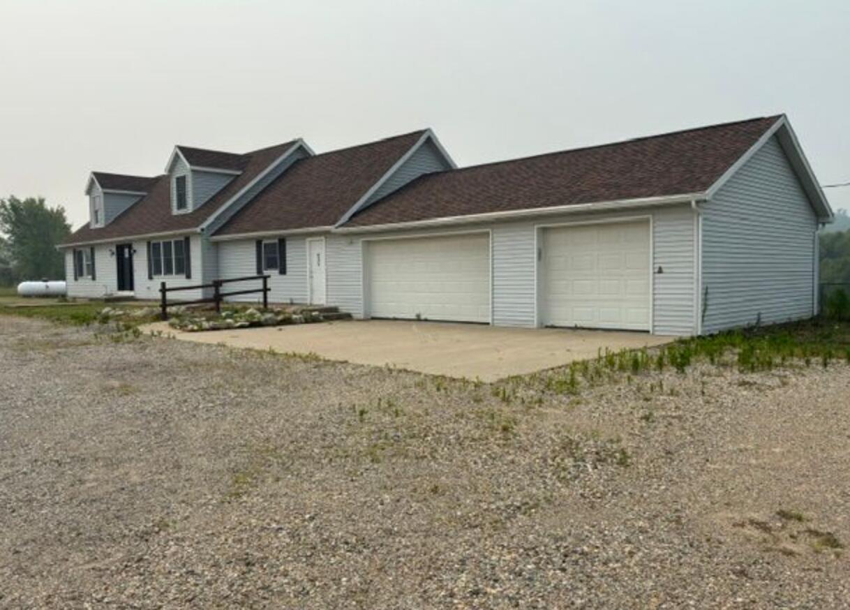 435 26th Street Allegan MI 49010