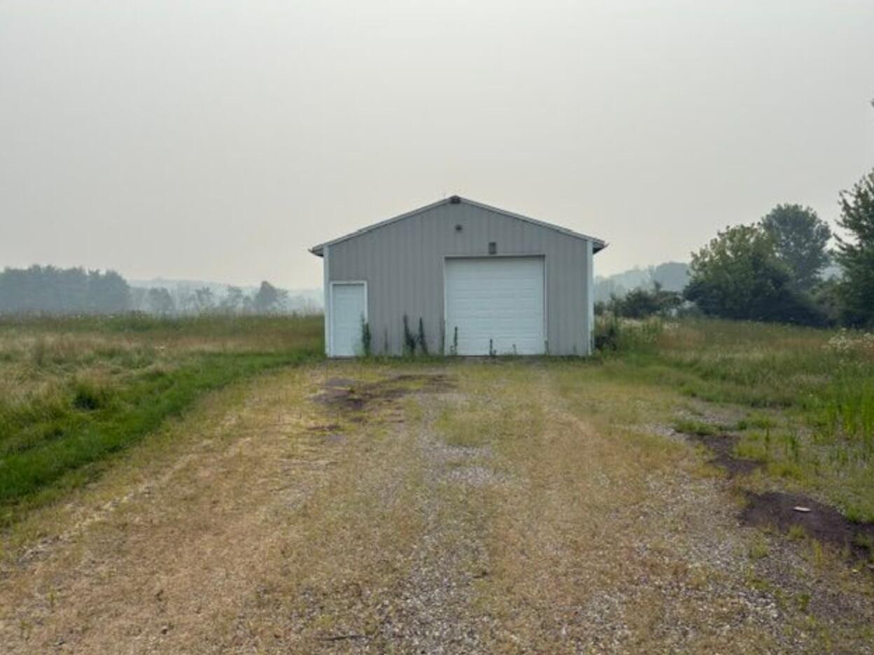 435 26th Street Allegan MI 49010