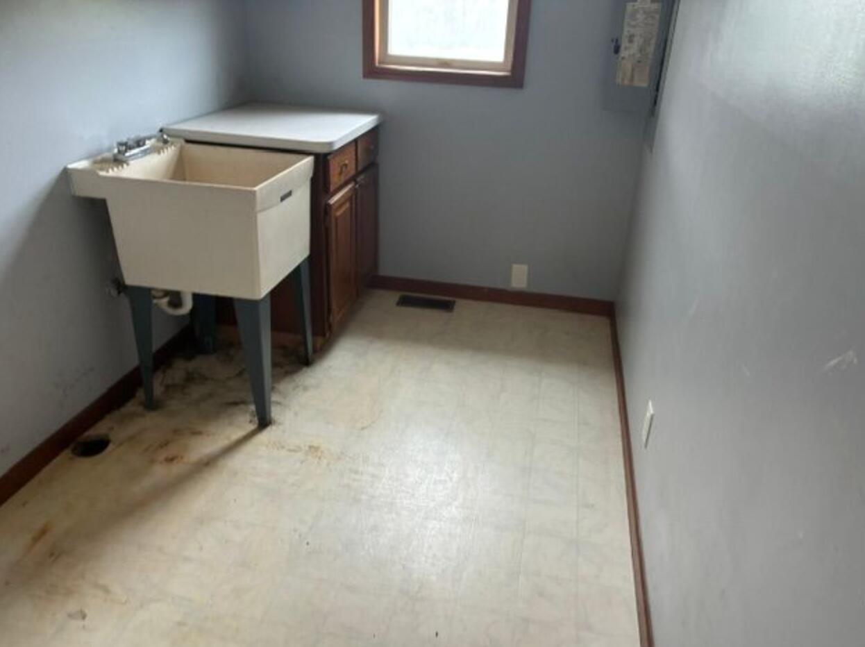 435 26th Street Allegan MI 49010